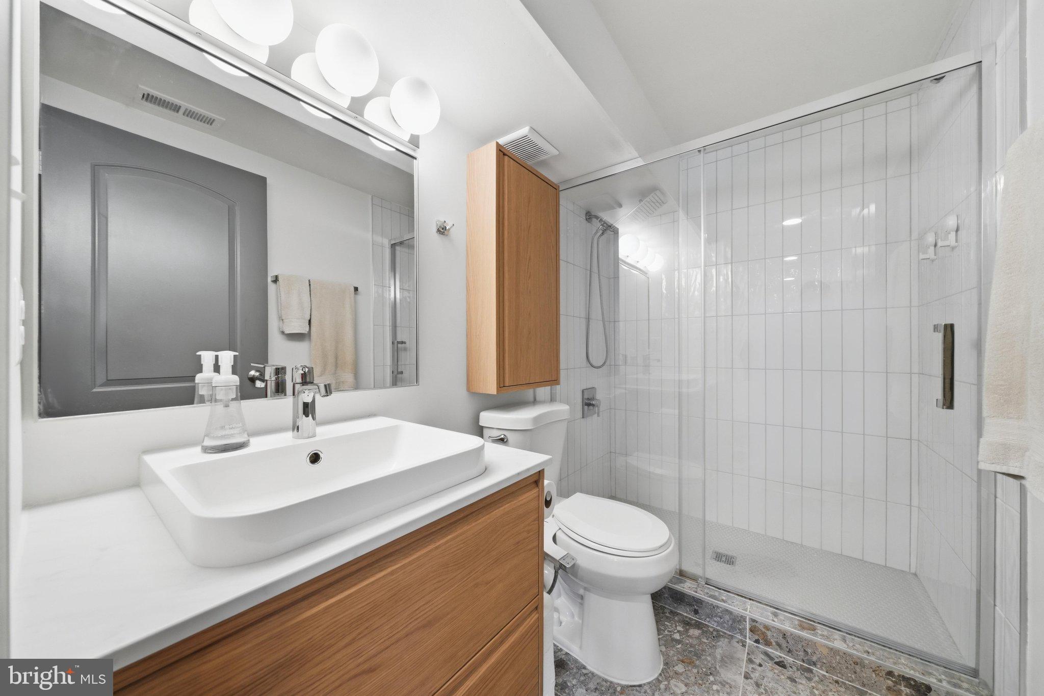 TEMPLE HILLS - Residential