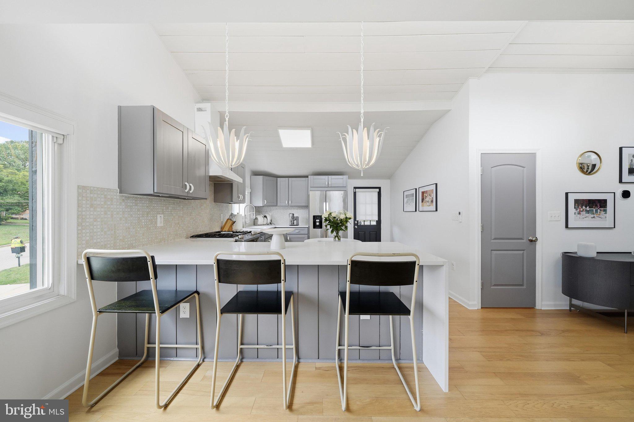 TEMPLE HILLS - Residential