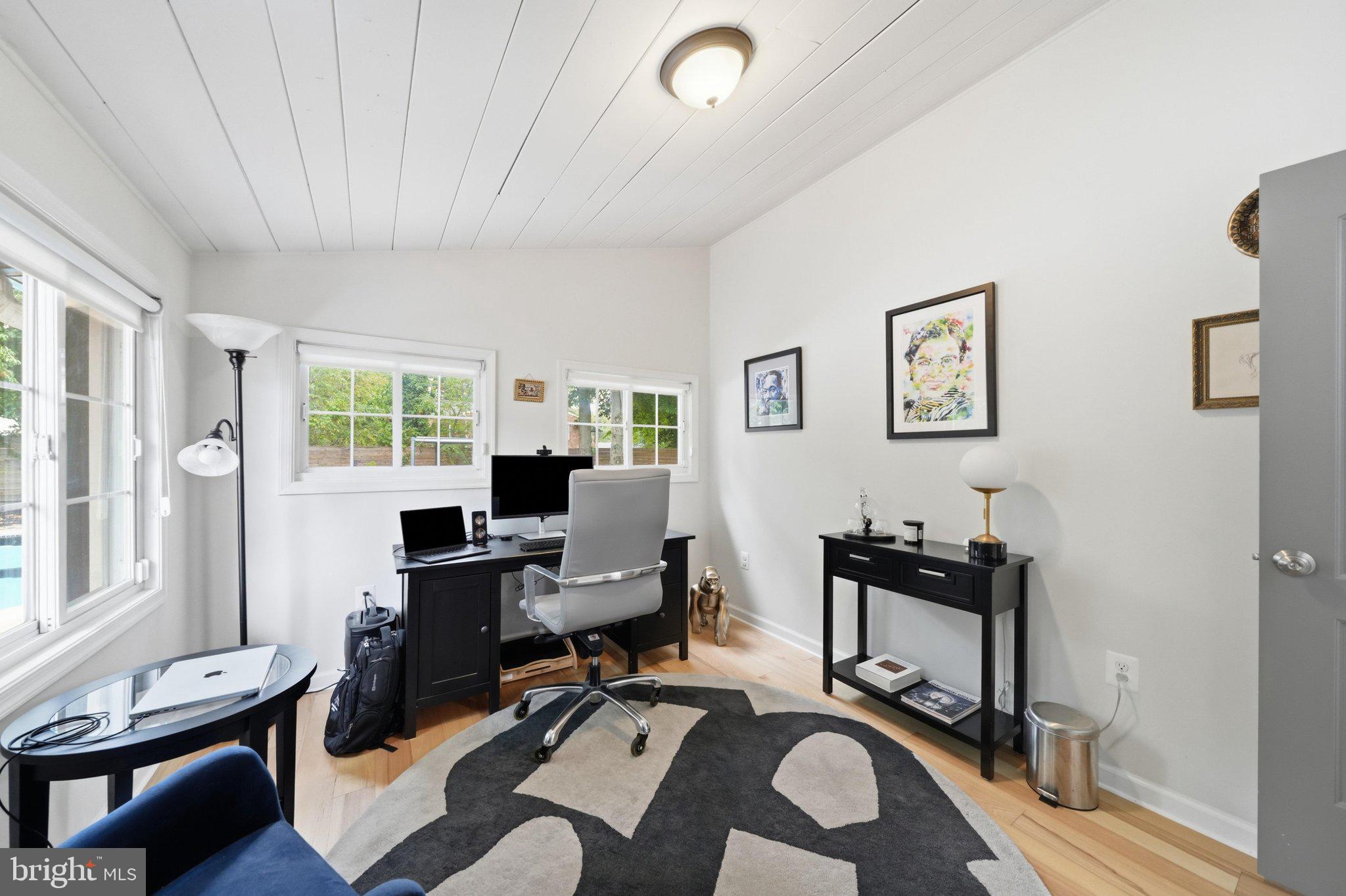 TEMPLE HILLS - Residential