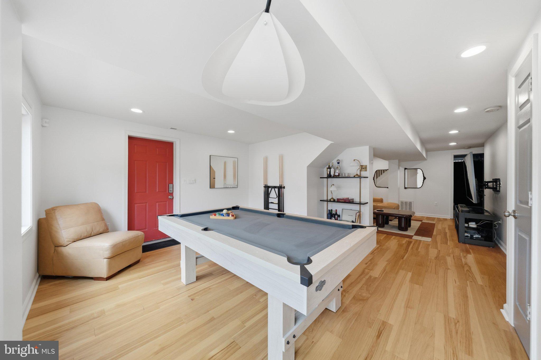 TEMPLE HILLS - Residential