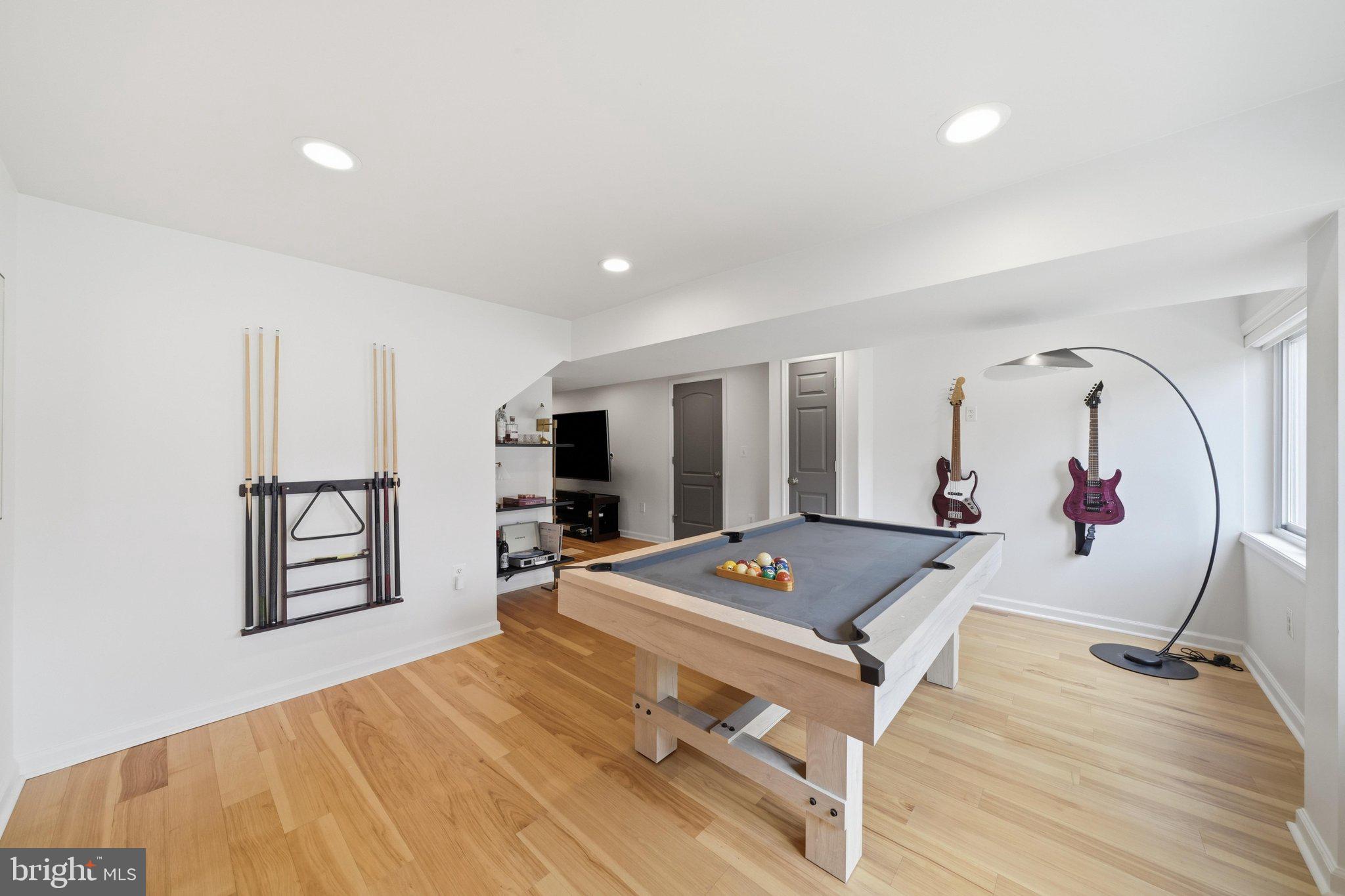 TEMPLE HILLS - Residential