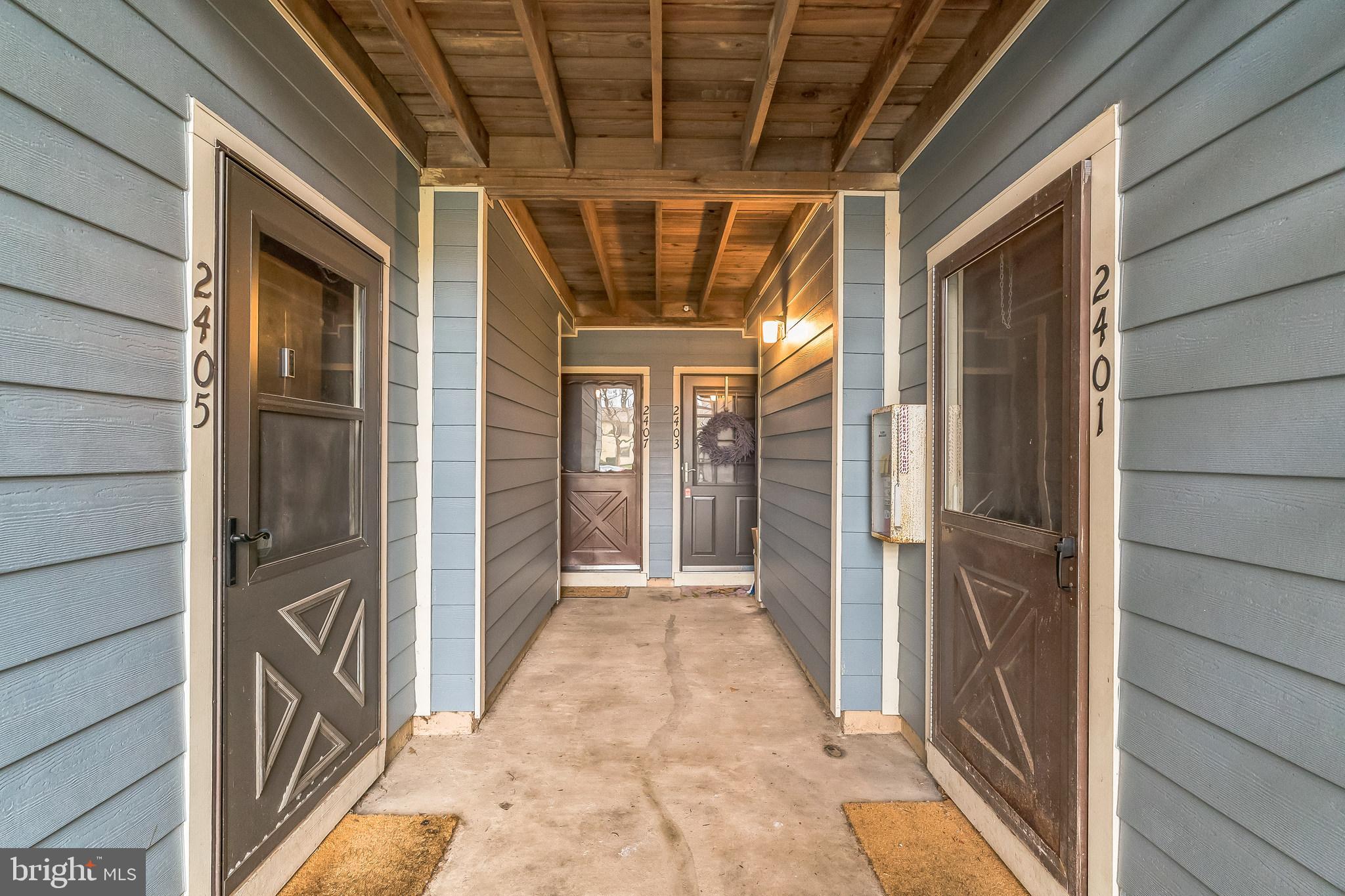 WOOD HOLLOW - Residential