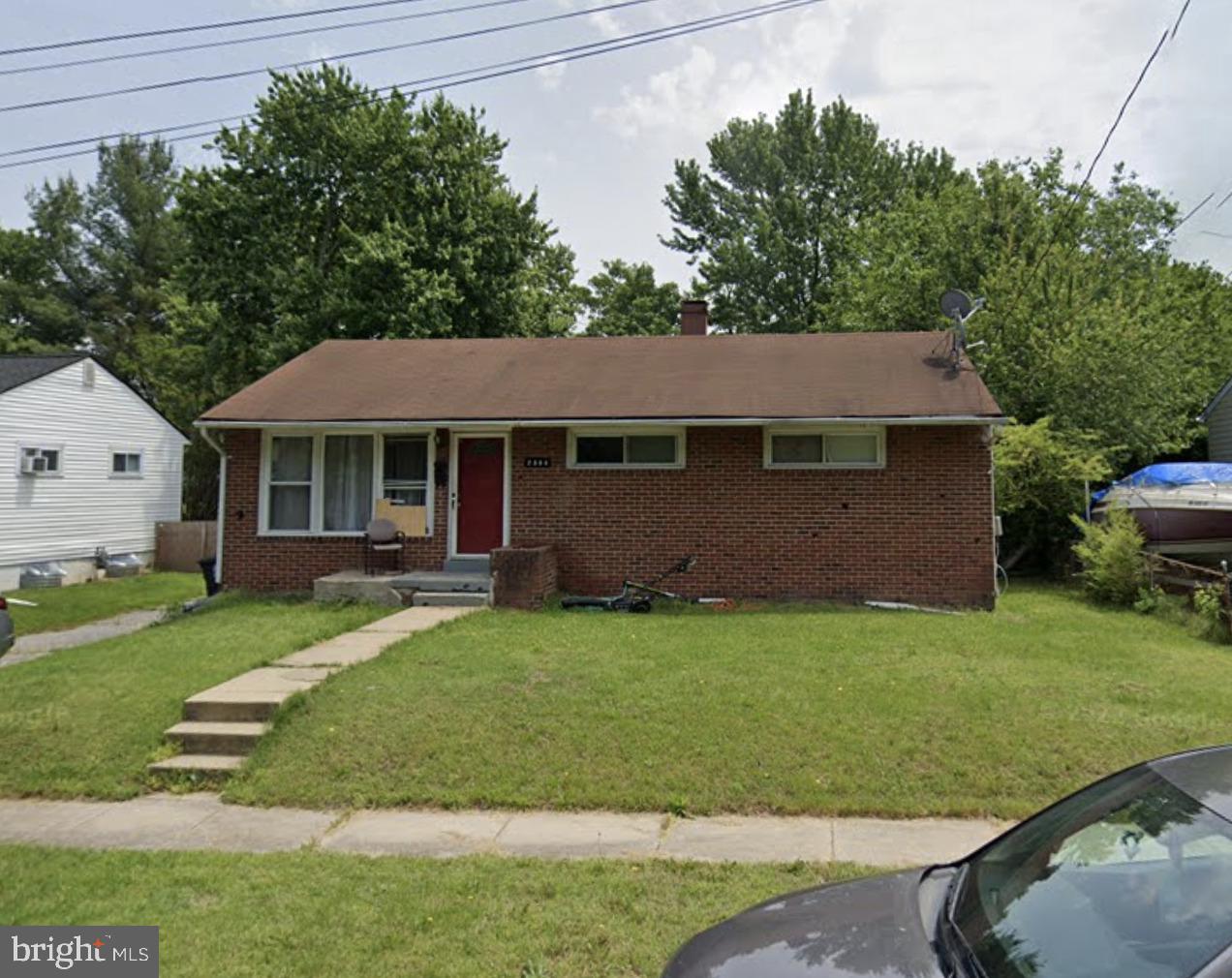Great home conveniently located near major commuter routes, shopping, and public transportation. The main level features spacious living and entertaining areas. The eat-in kitchen is complemented by a separate dining room.

The lower level offers a large recreation room along with two additional rooms, providing flexible space for a variety of uses. The private, fenced rear yard is ideal for outdoor enjoyment.