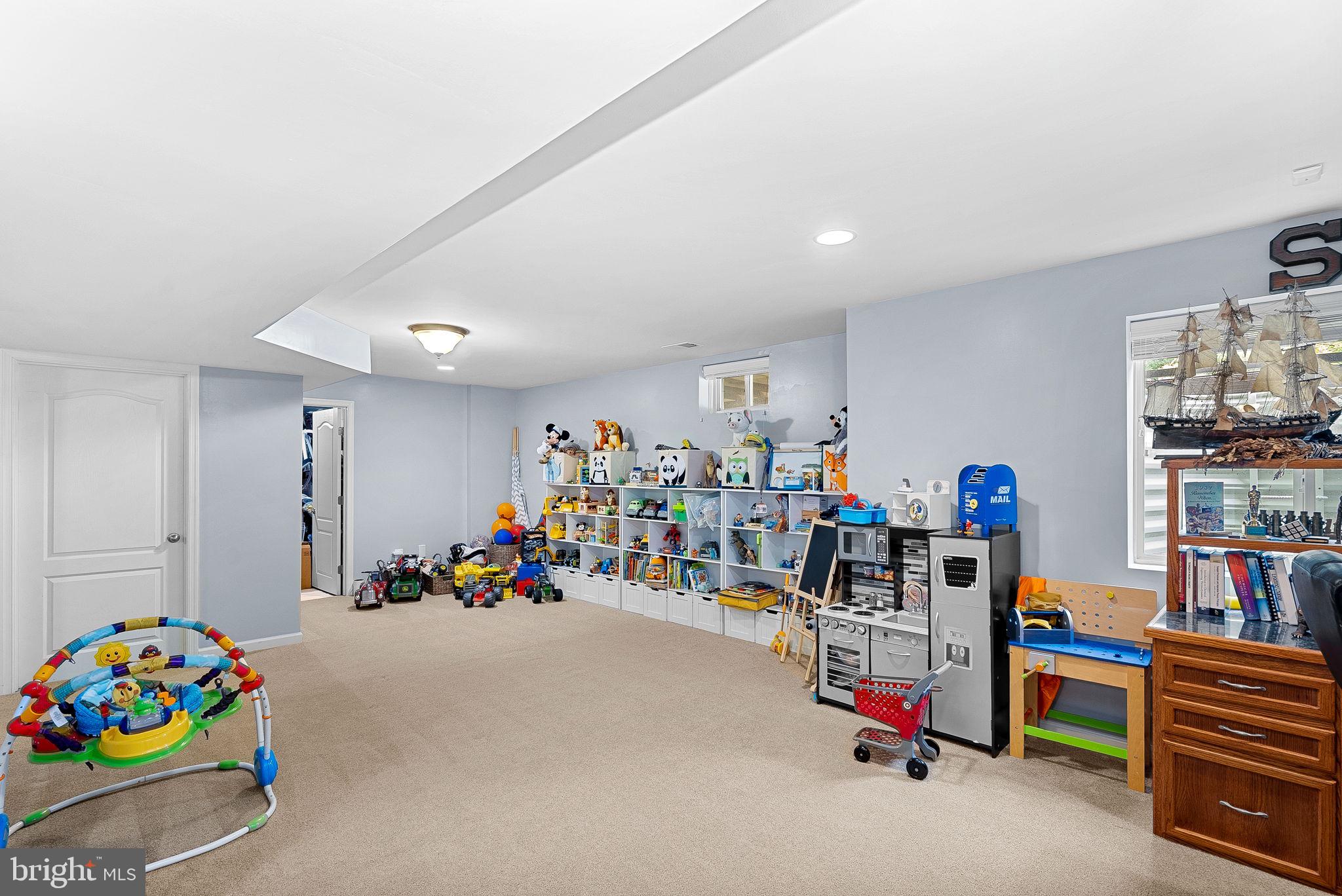 SHERIDAN ESTATES - Residential