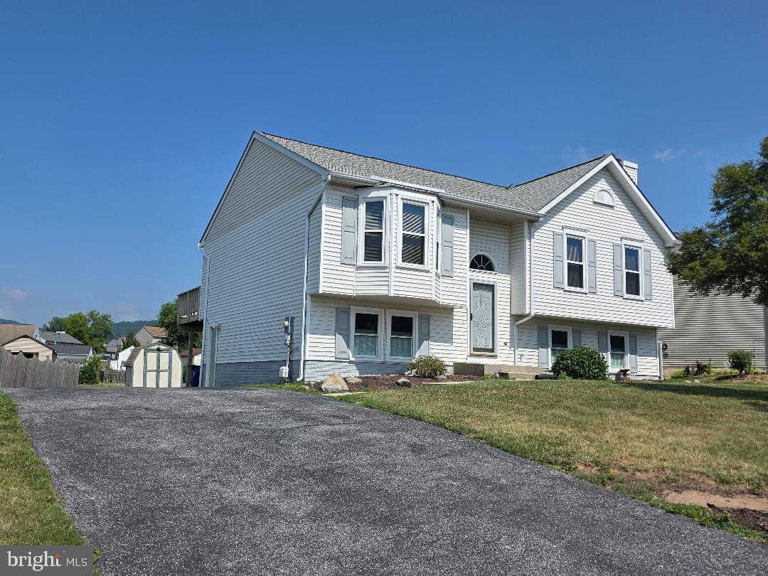 LOCATED IN A NICE DEVELOPEMENT WITH E-Z ACCRESS TO ROUTE #70. HOME CAN BE 4 BEDROOMS OR 3 BEDROOMS, 2 BTHS WITH FAMILY ROOM AND 4TH BEDROOM OR DEN OR HOME OFFICE.