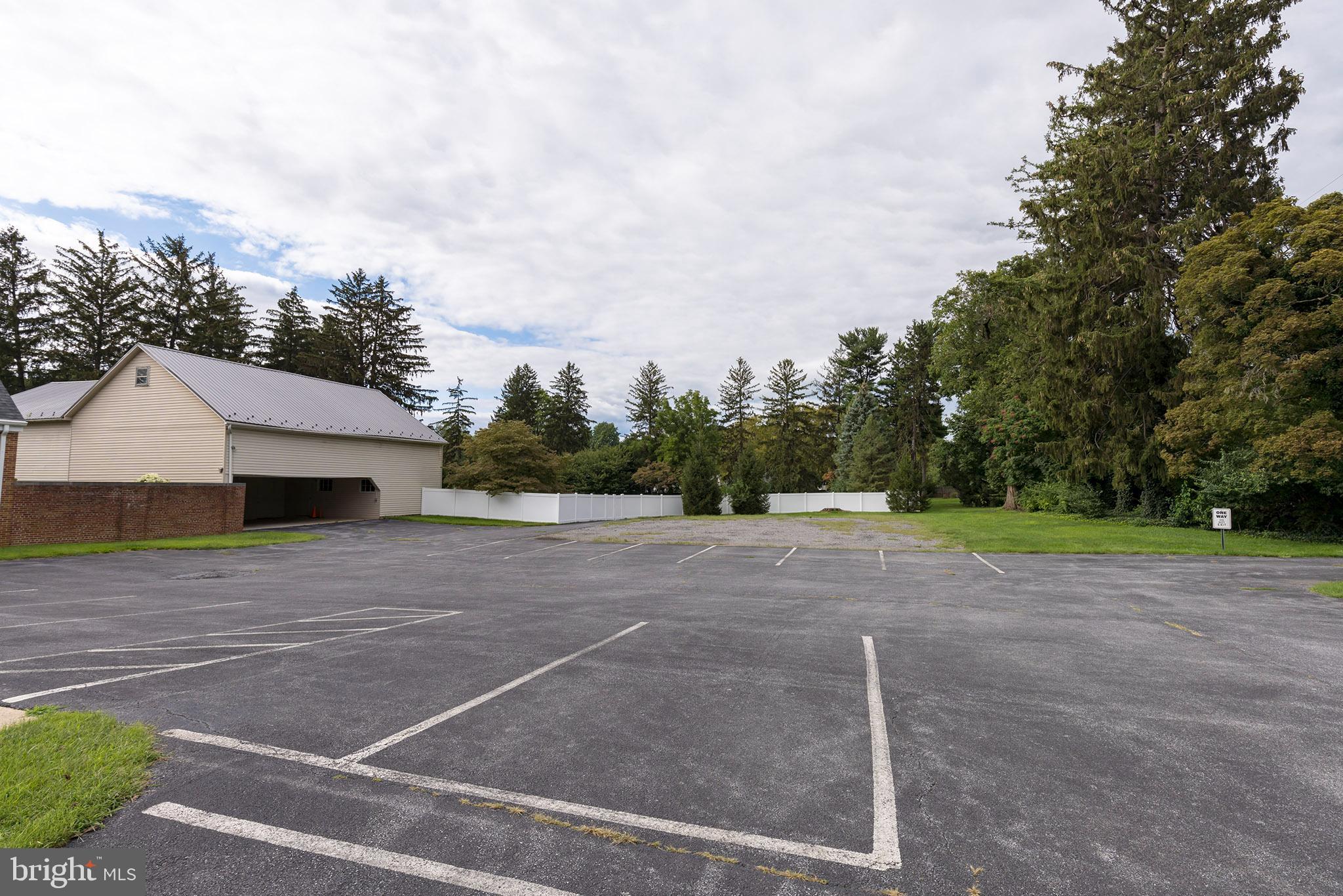 MANHEIM TWP - Commercial Sale