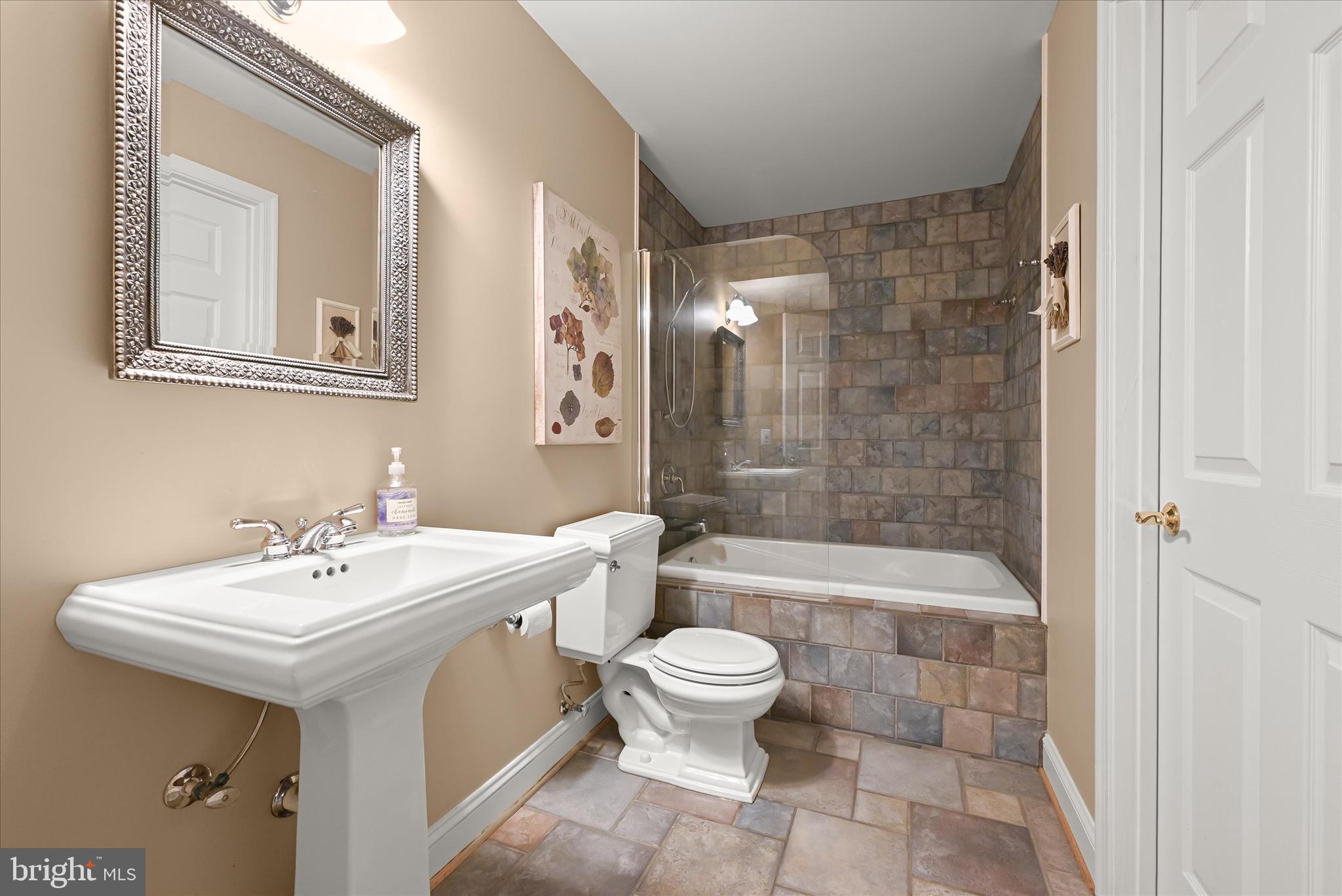 BROOKEVILLE FARM - Residential