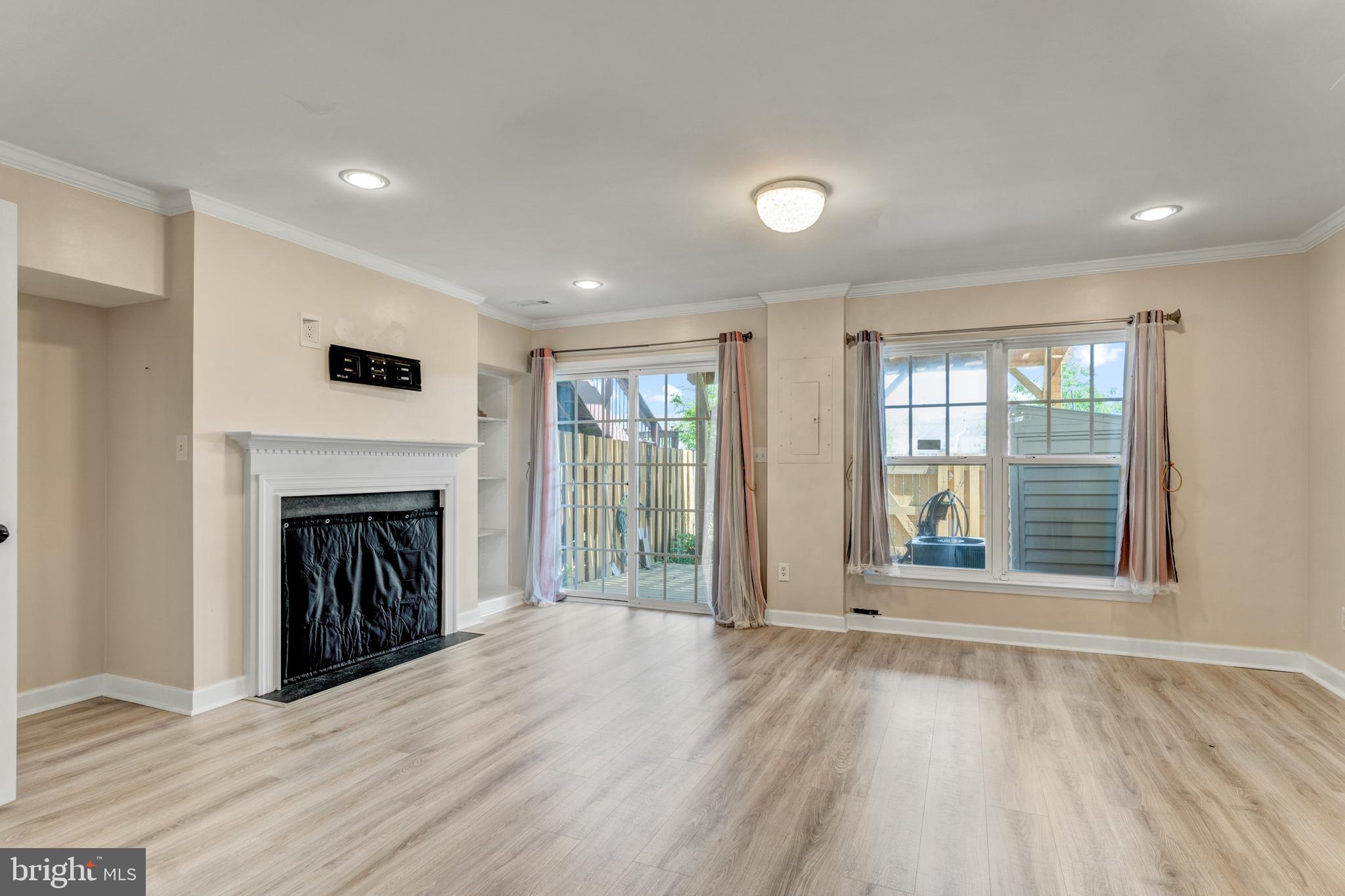 PEMBROOKE - Residential Lease
