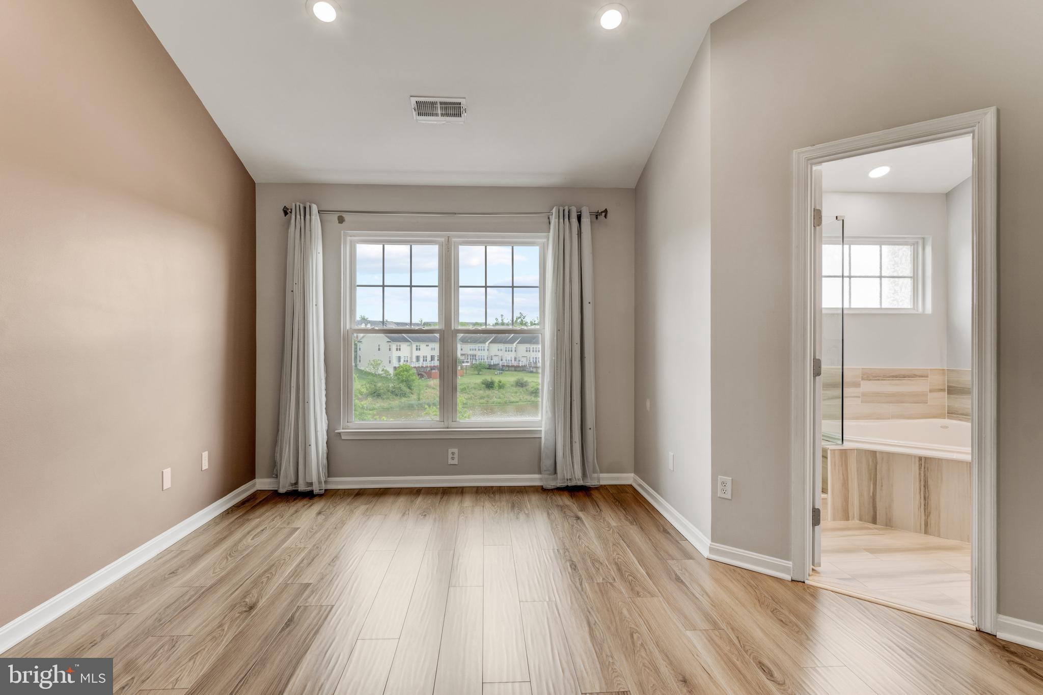 PEMBROOKE - Residential Lease