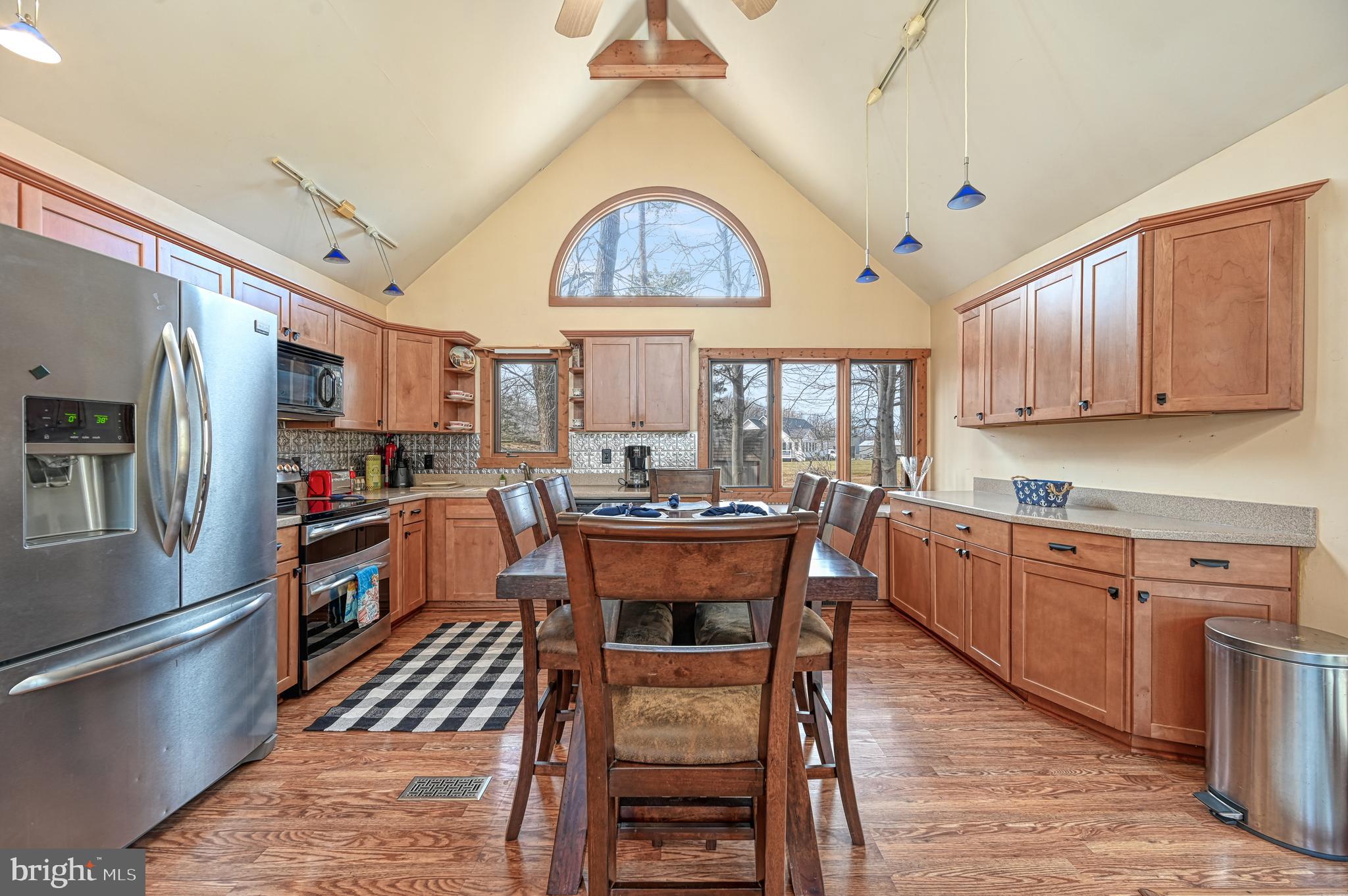 BEAR CASTLE - Residential