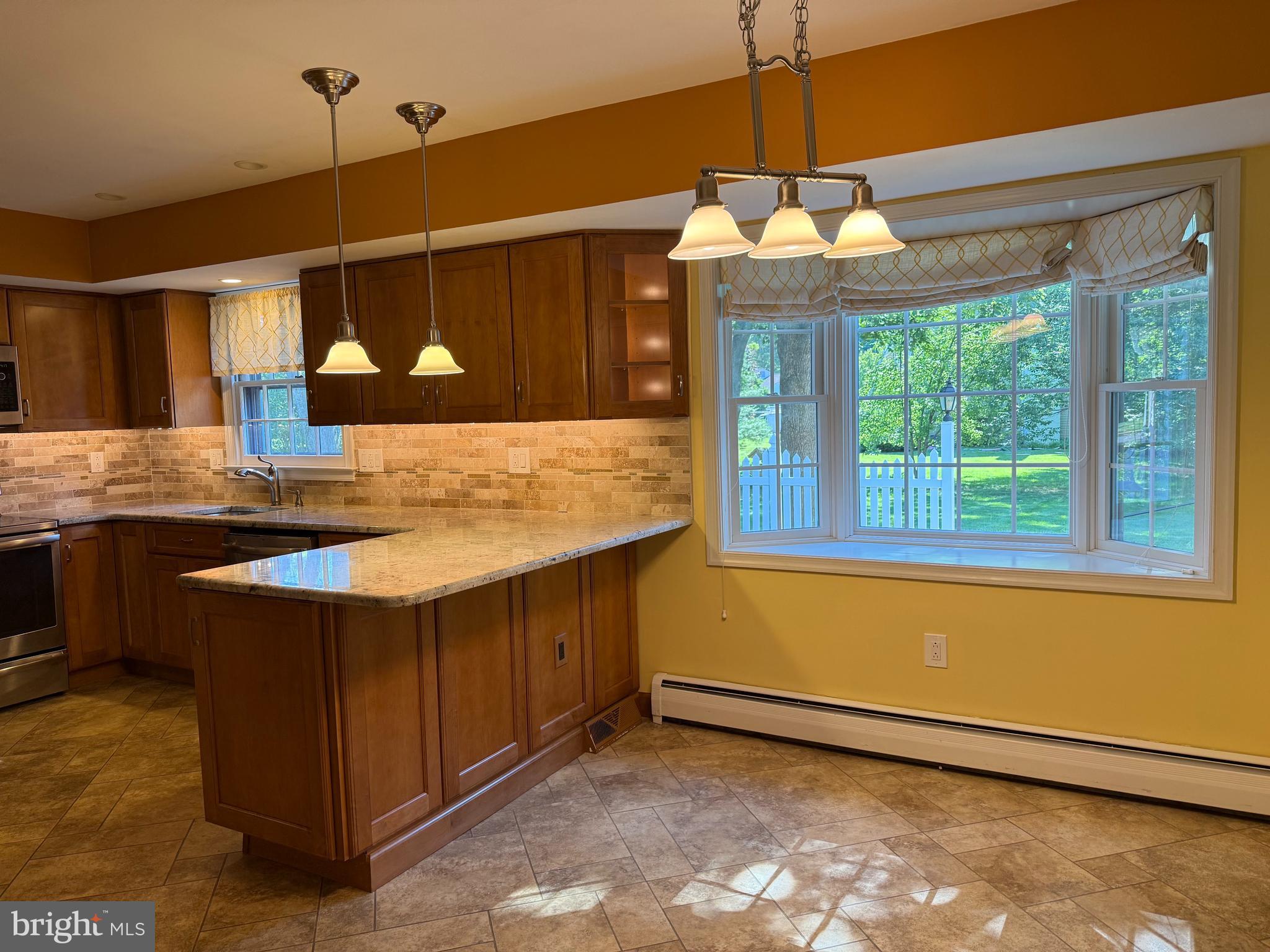BLUE BELL KNOLL - Residential
