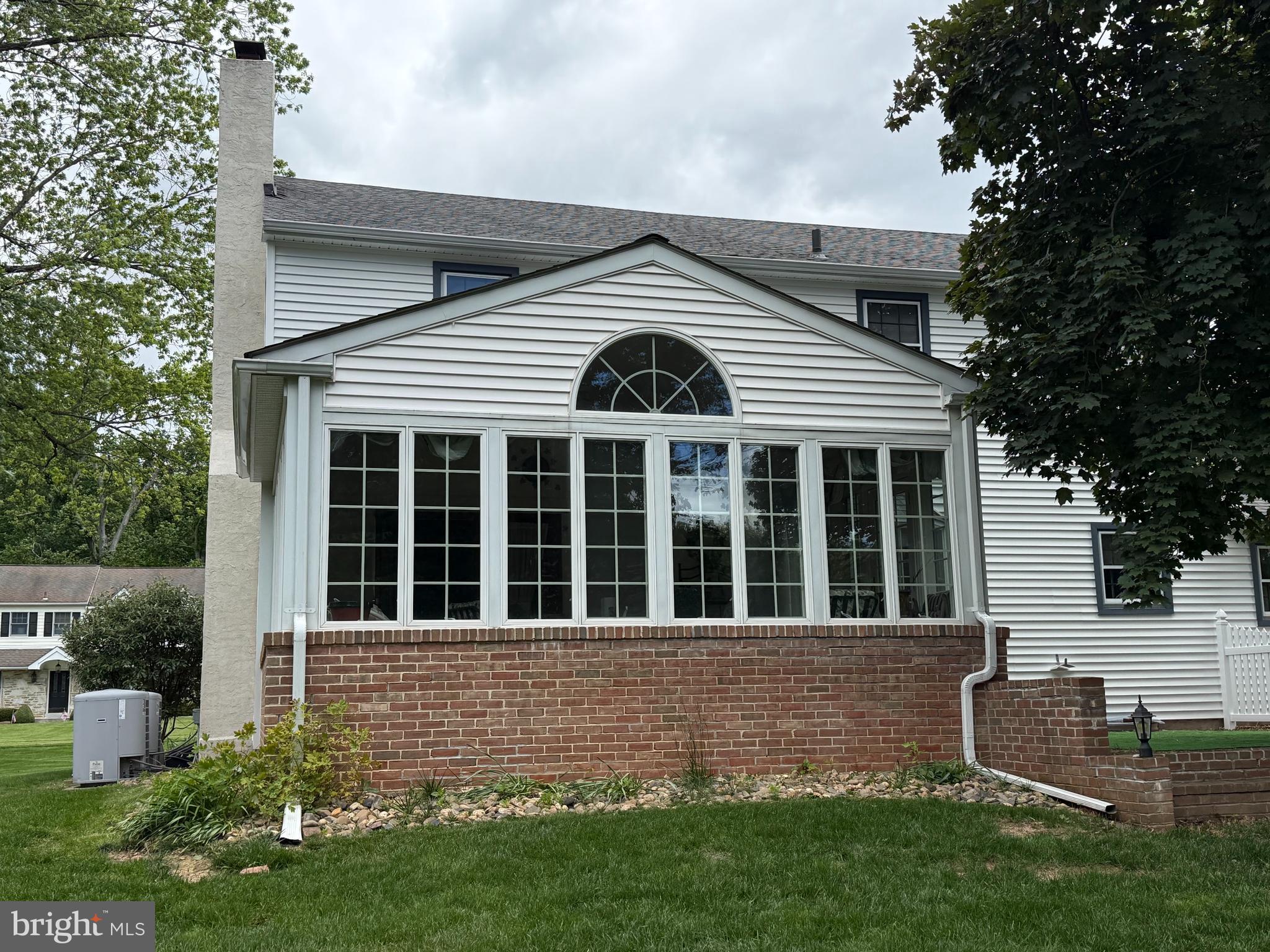 BLUE BELL KNOLL - Residential