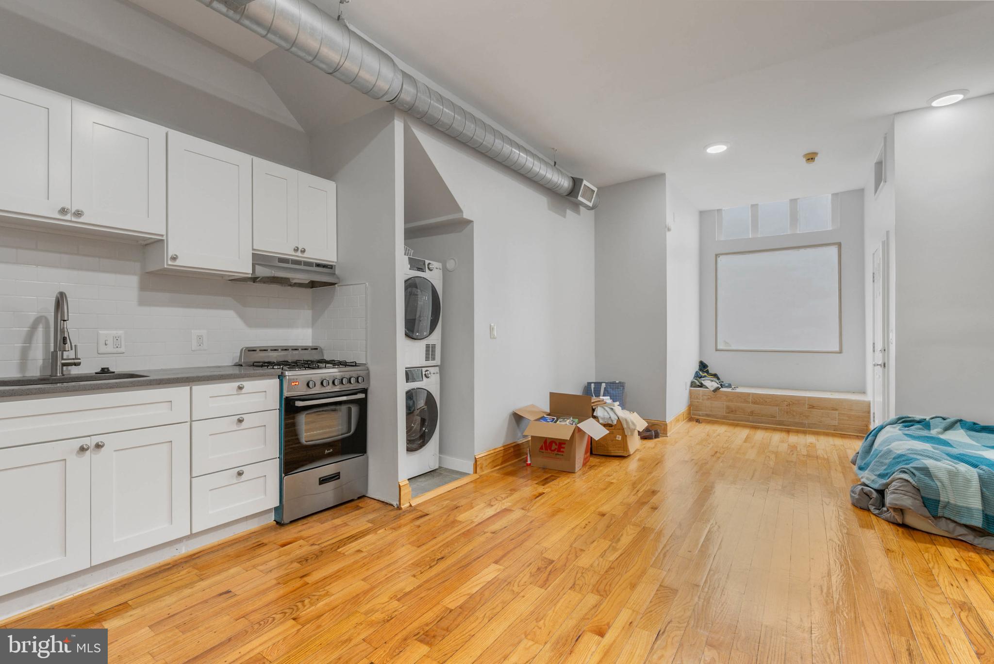SOCIETY HILL - Residential