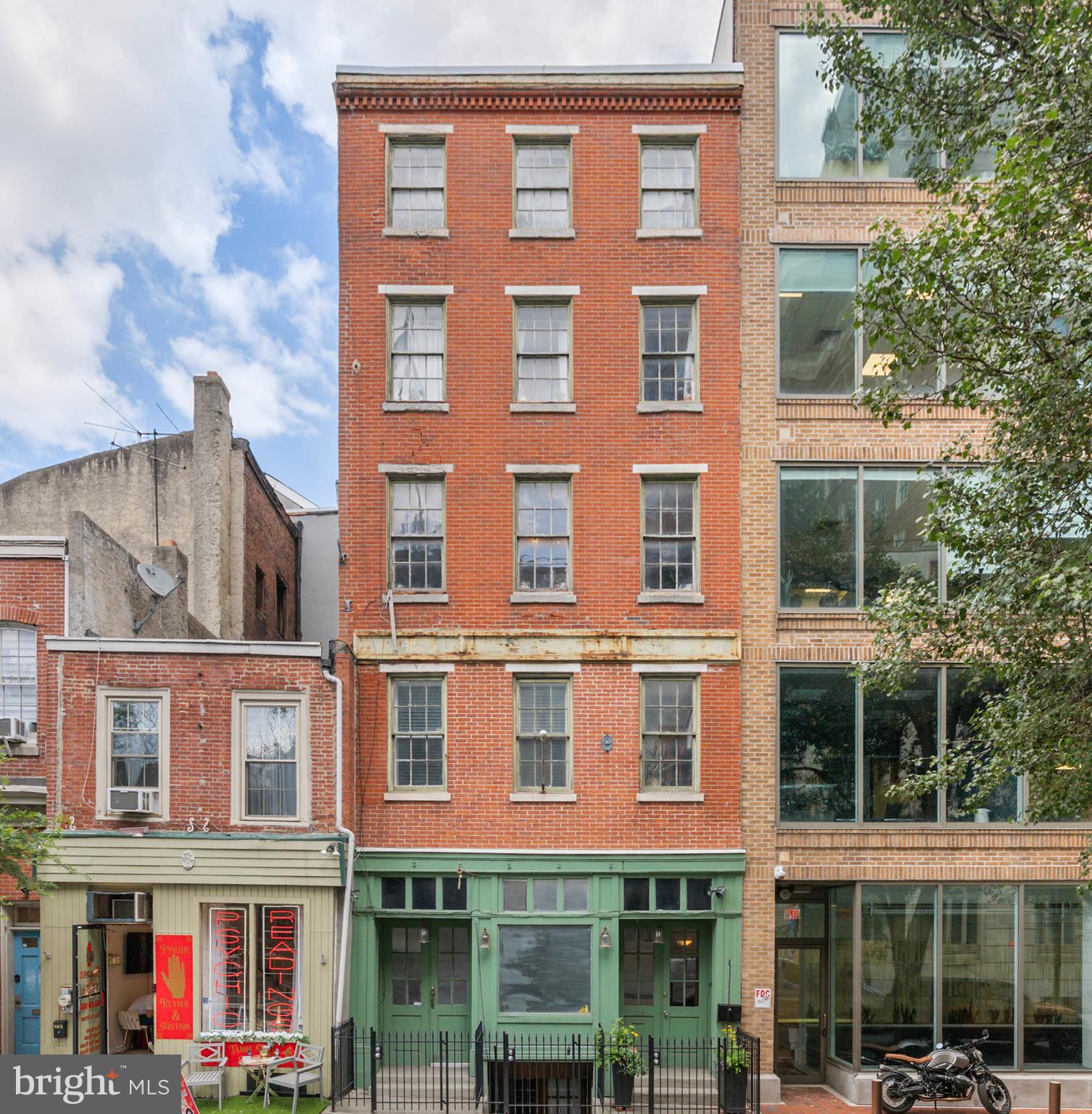 SOCIETY HILL - Residential