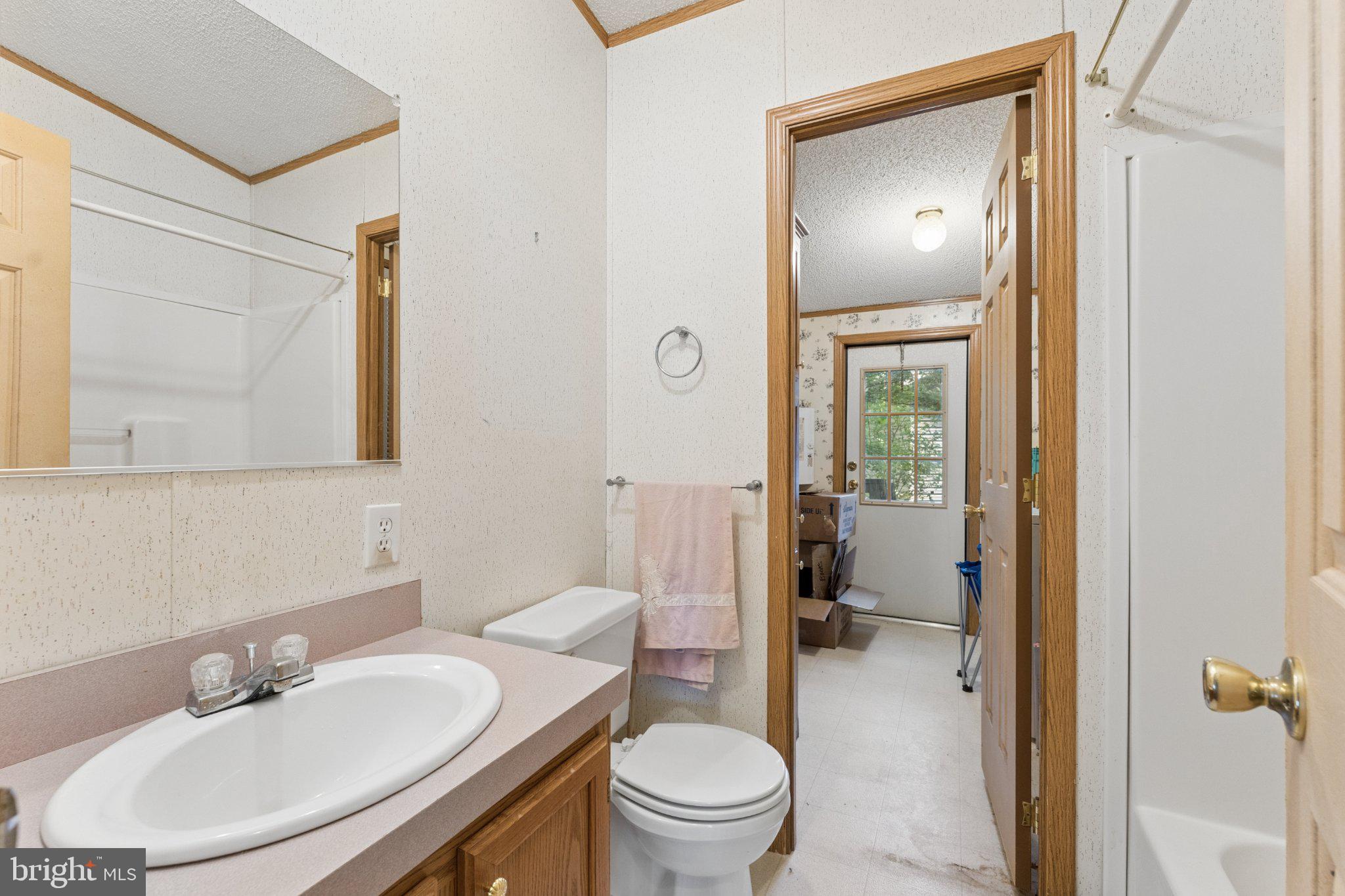 MEADOWS OF CHANTILLY - Residential