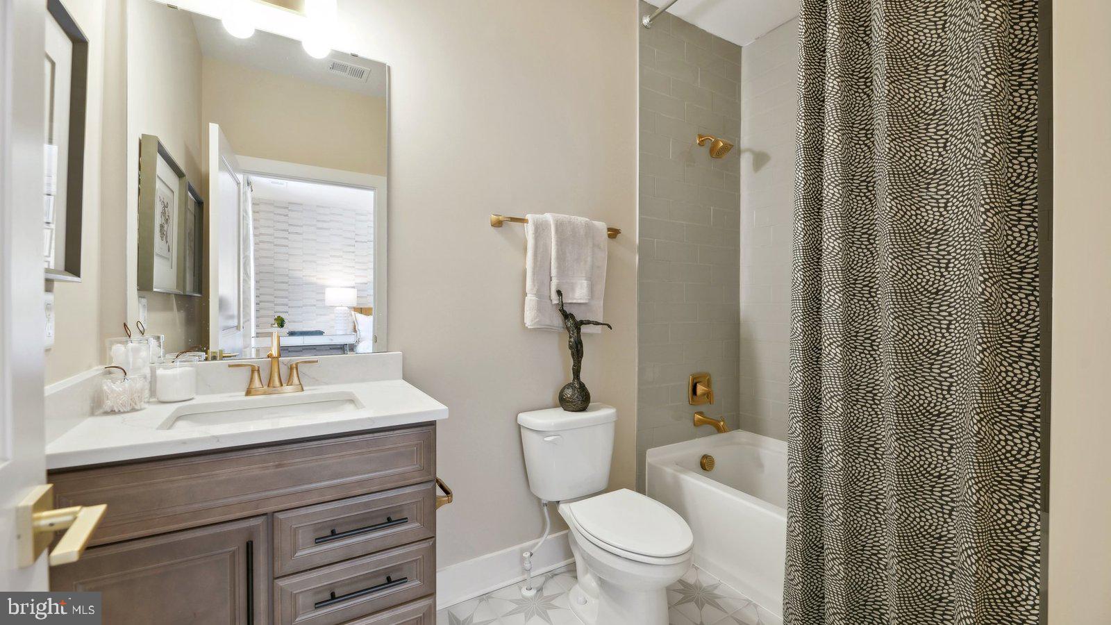 VIRGINIA CROSSING - Residential