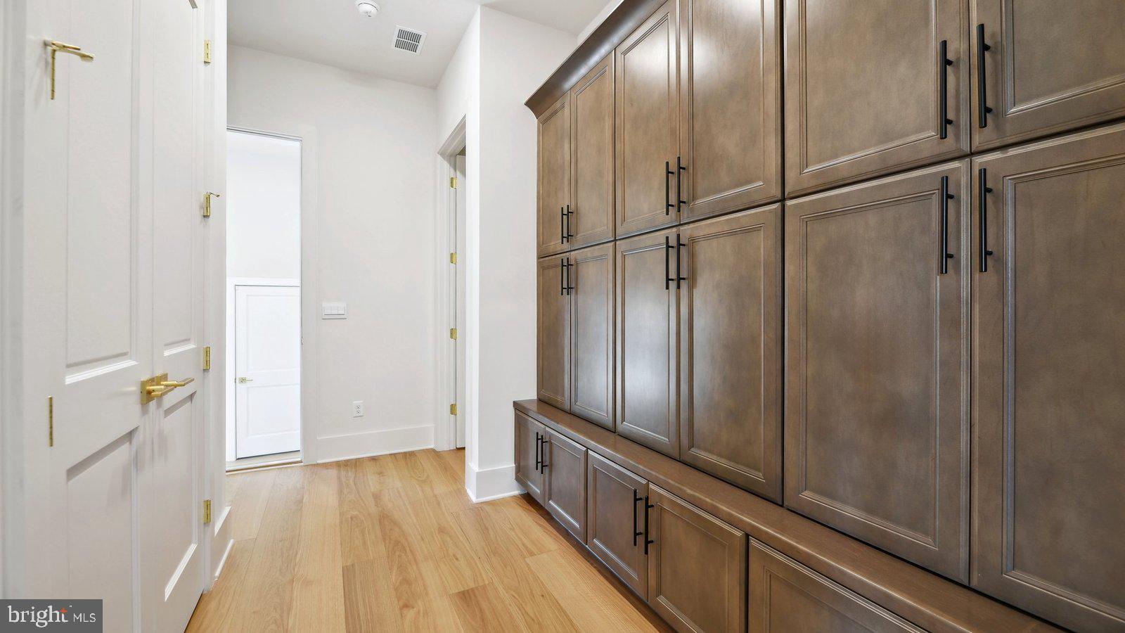 VIRGINIA CROSSING - Residential