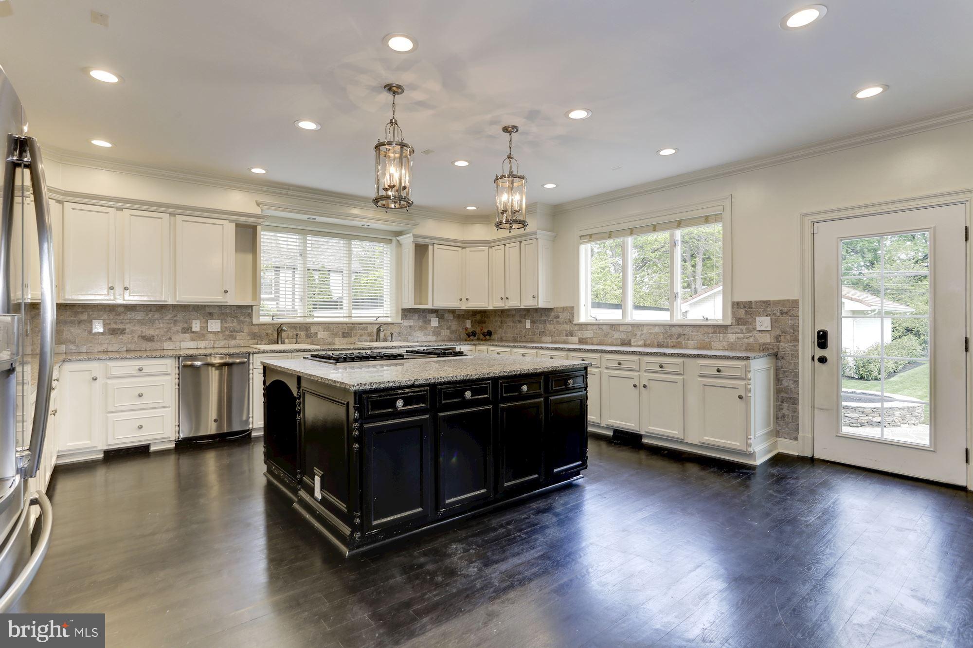 CHEVY CHASE - Residential