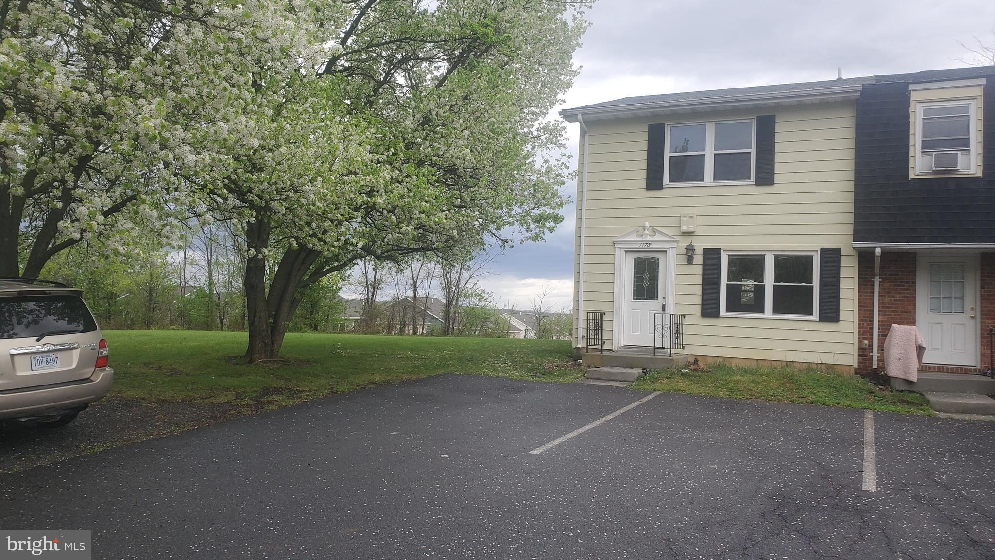 SURRY SQUARE - Residential