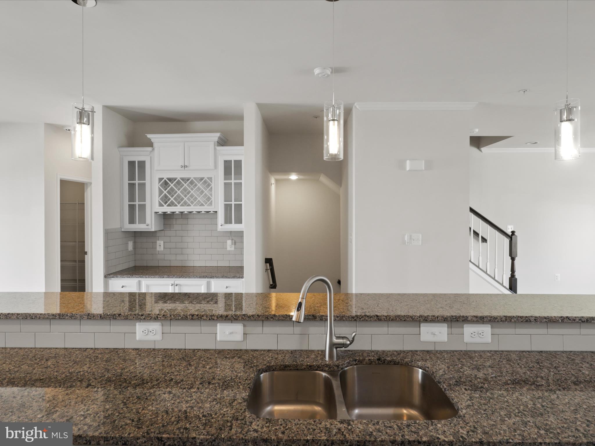 OXFORD SQUARE - Residential