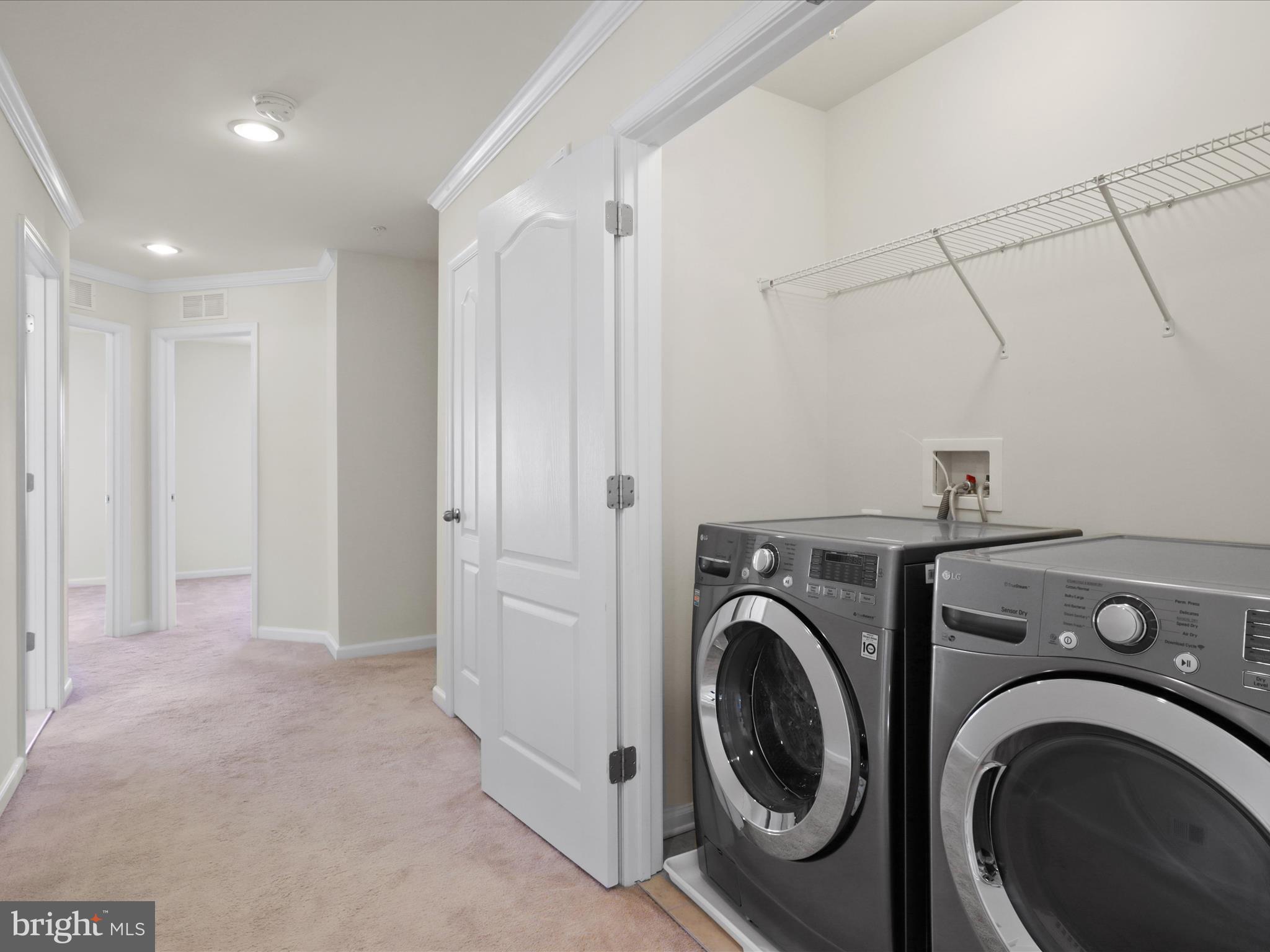 OXFORD SQUARE - Residential