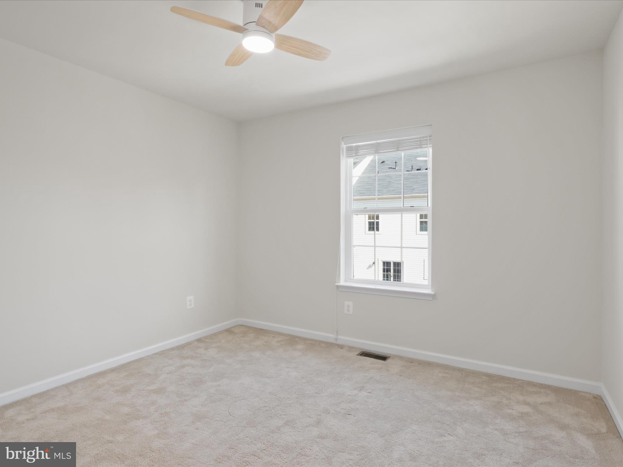 OXFORD SQUARE - Residential