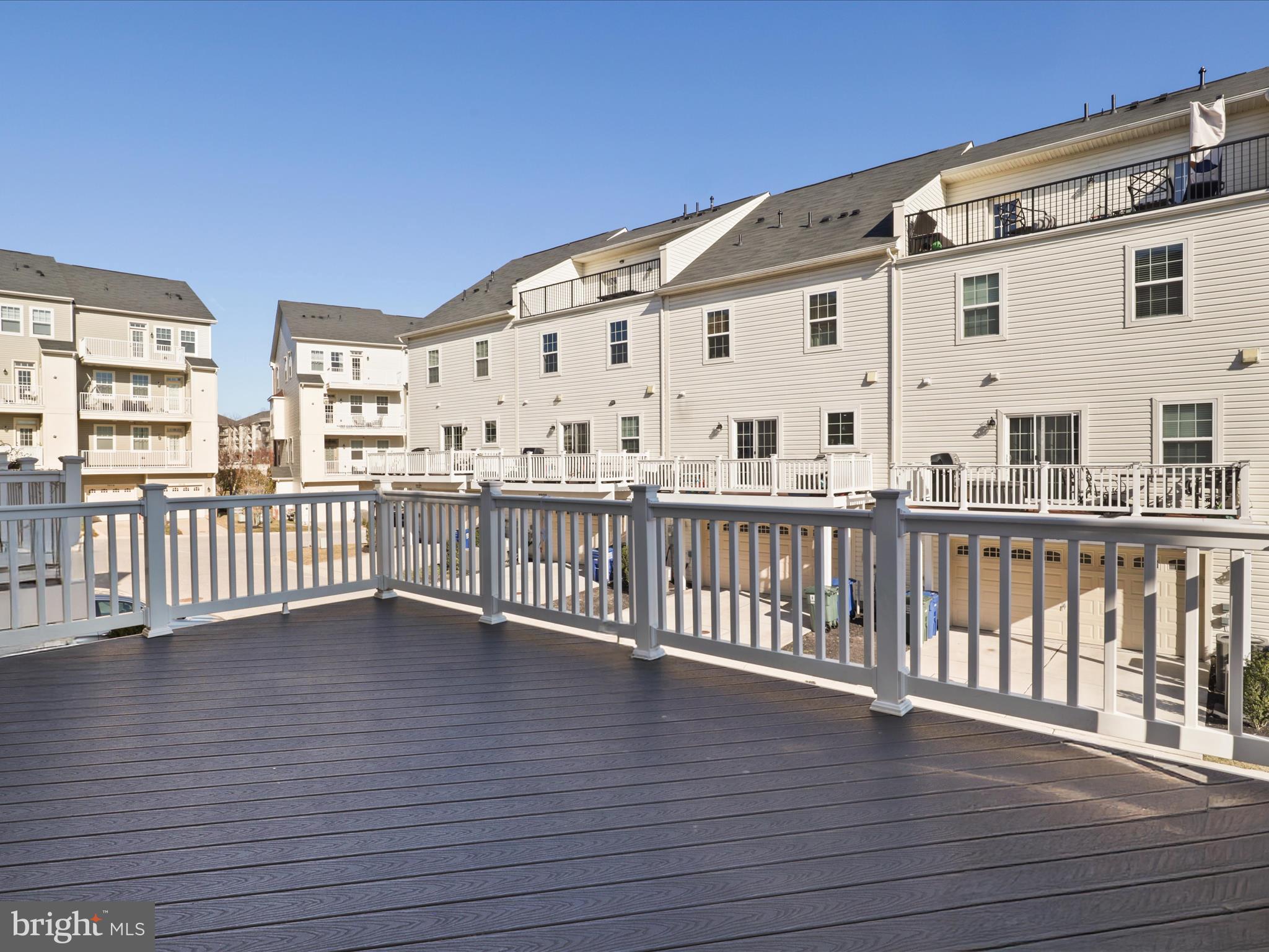 OXFORD SQUARE - Residential