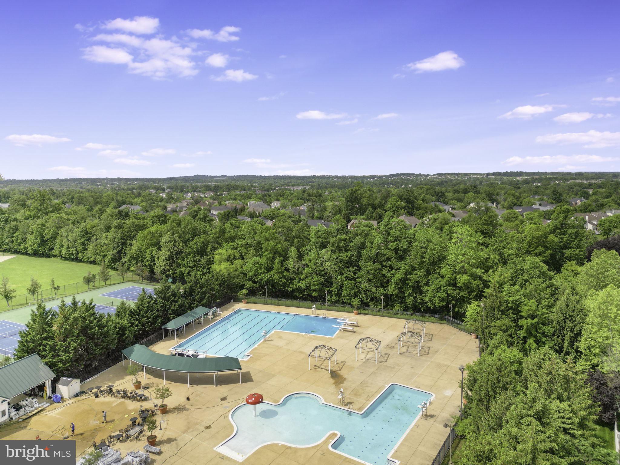BELMONT COUNTRY CLUB - Residential