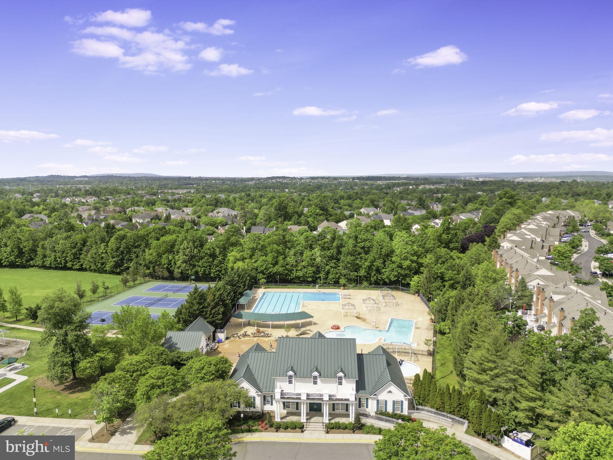 BELMONT COUNTRY CLUB - Residential