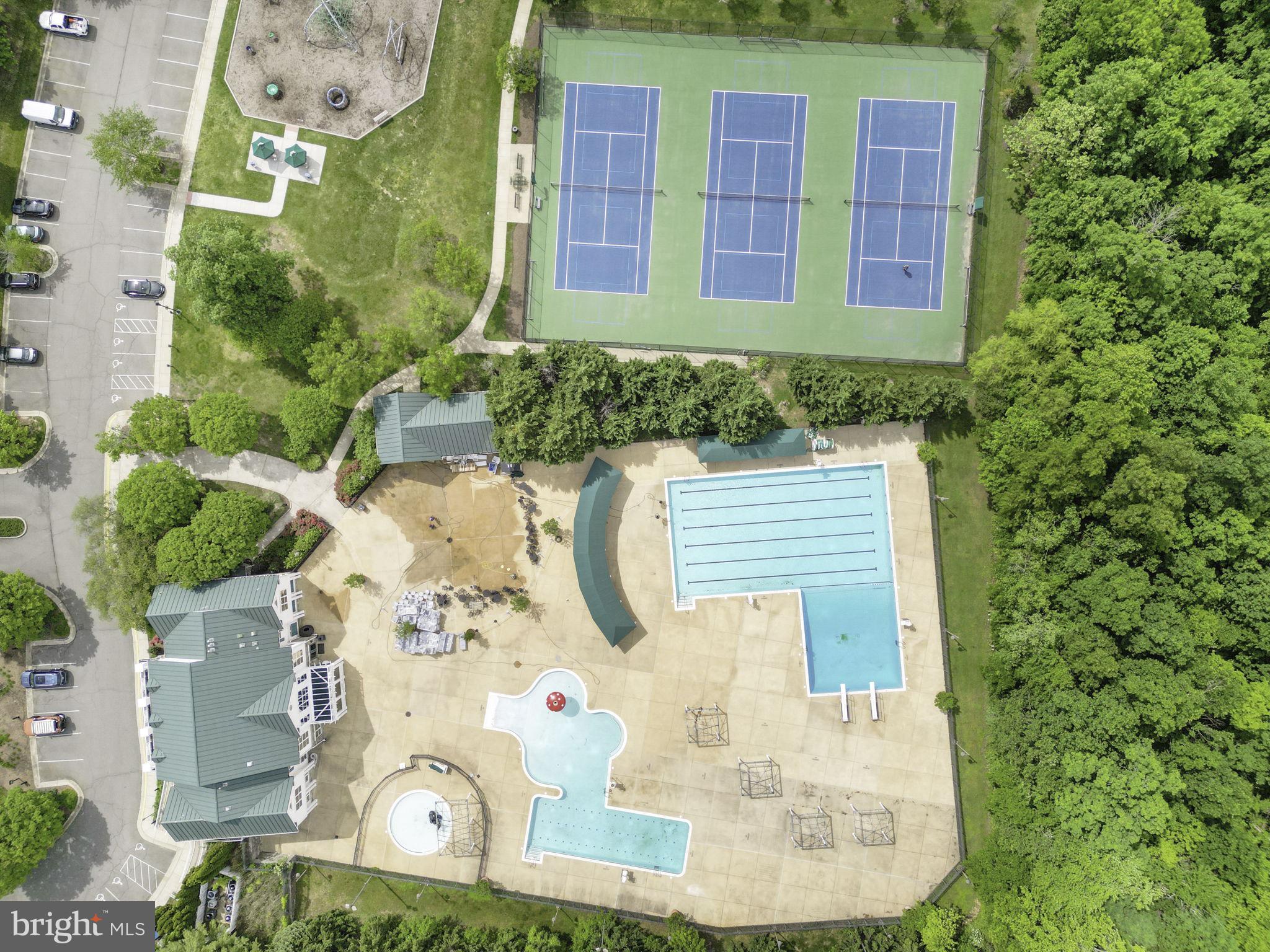 BELMONT COUNTRY CLUB - Residential