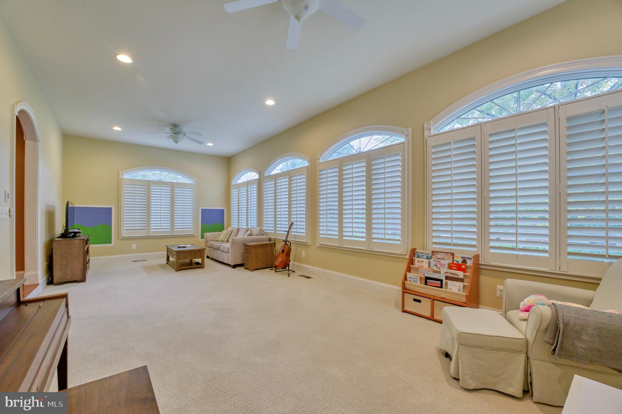 BELMONT COUNTRY CLUB - Residential