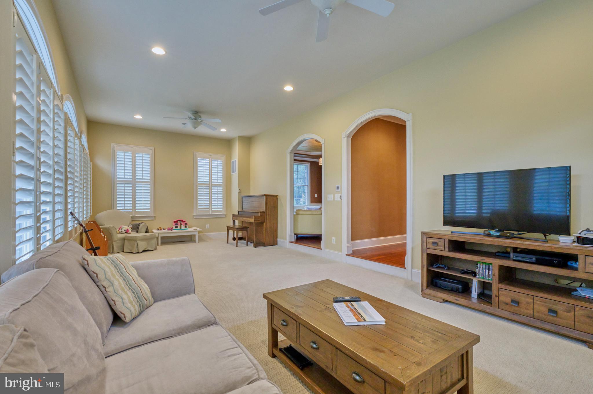 BELMONT COUNTRY CLUB - Residential