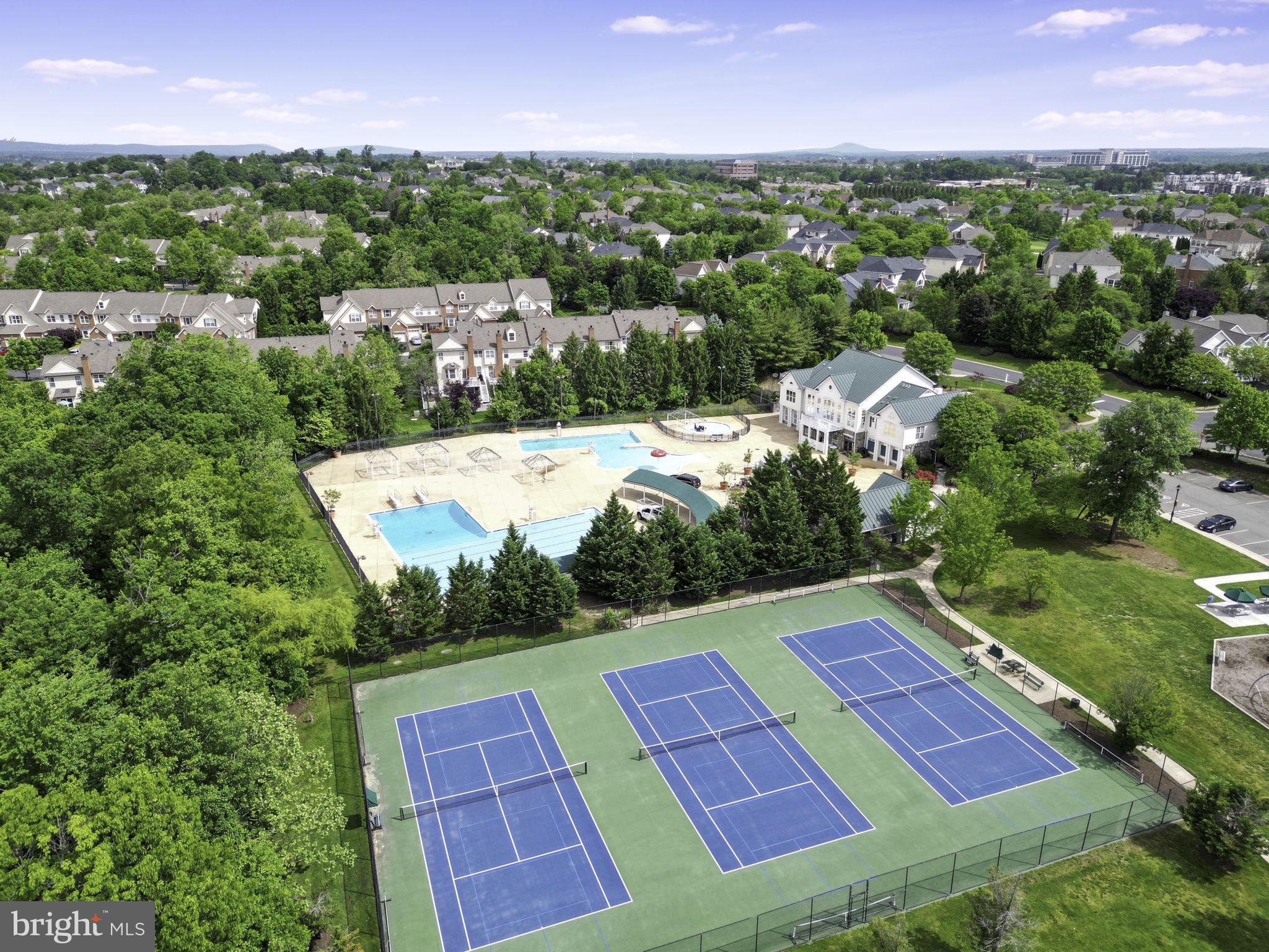 BELMONT COUNTRY CLUB - Residential