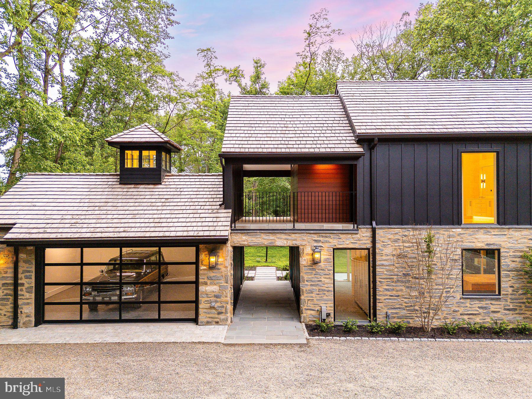 CHESTNUT HILL - Residential