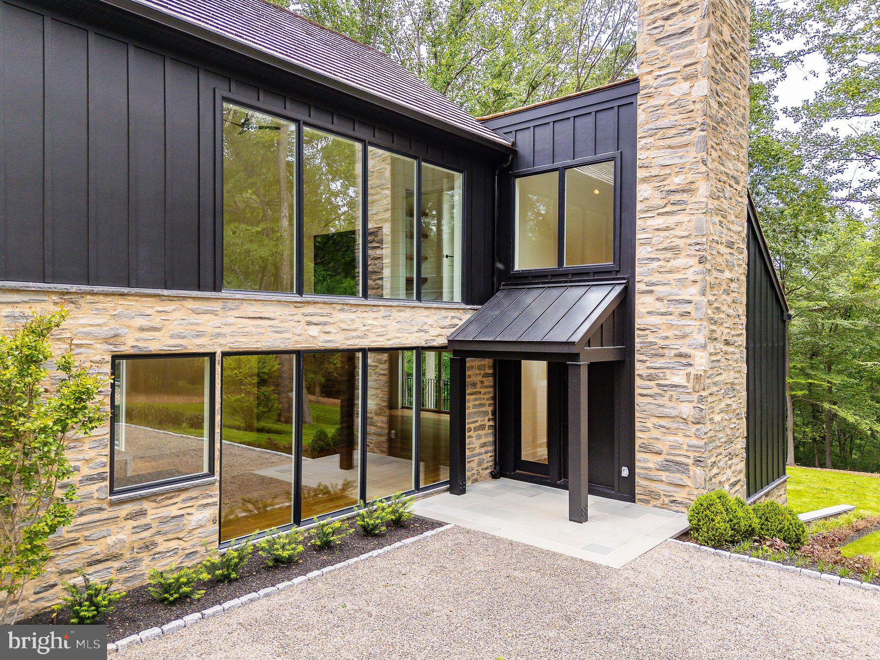 CHESTNUT HILL - Residential