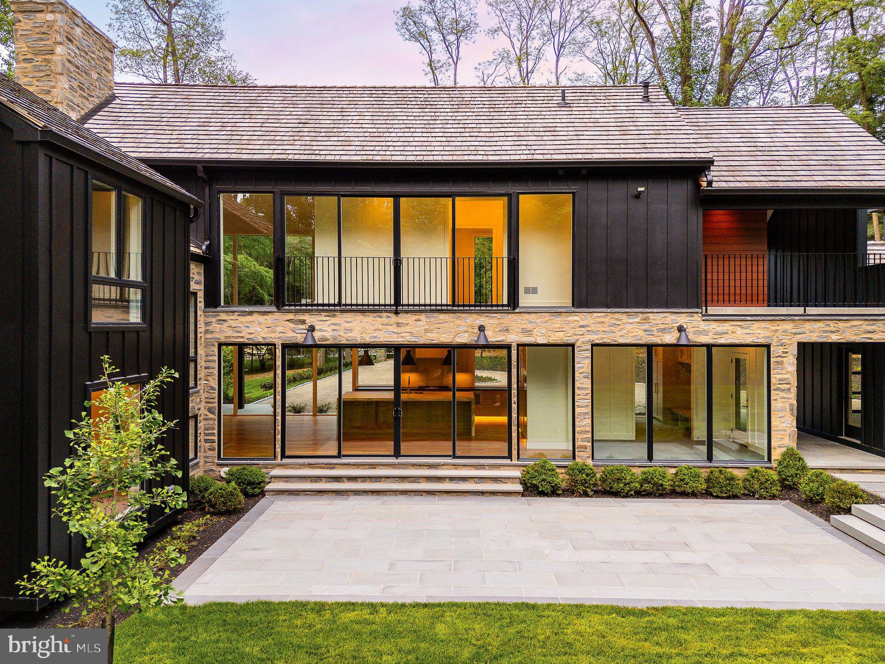 CHESTNUT HILL - Residential