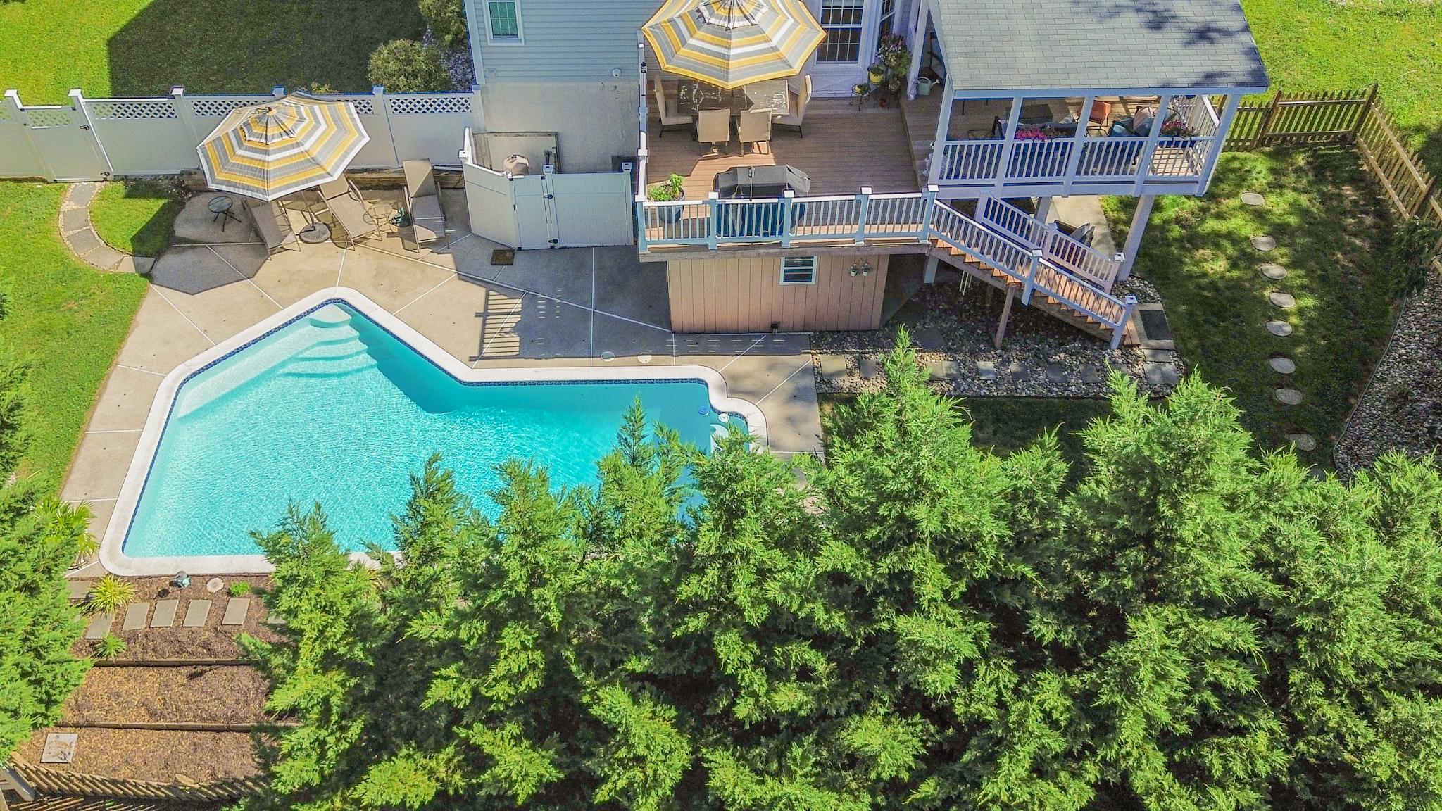 FERGUSON MEADOWS - Residential