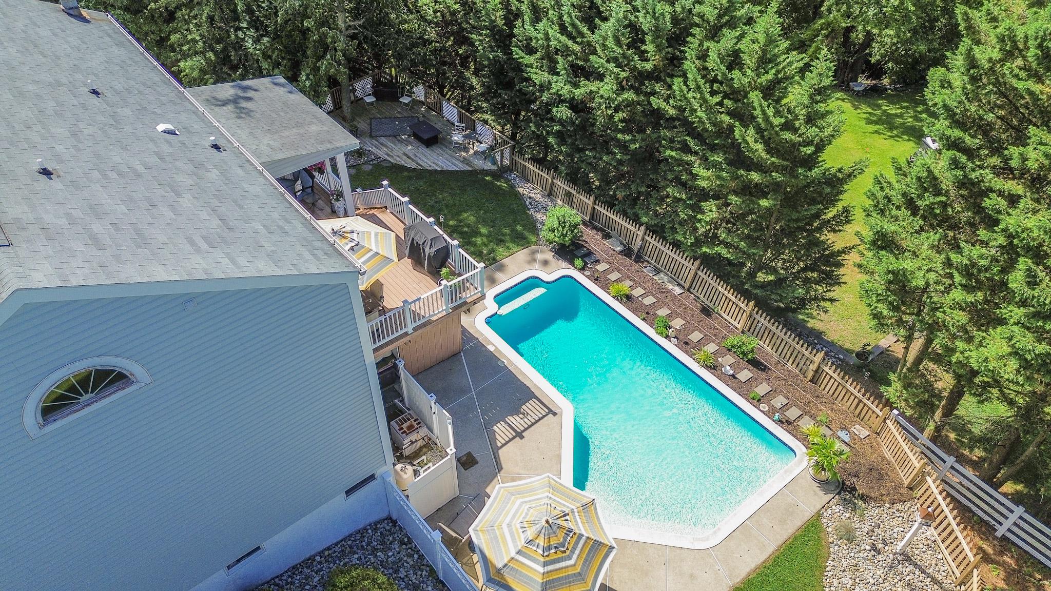 FERGUSON MEADOWS - Residential