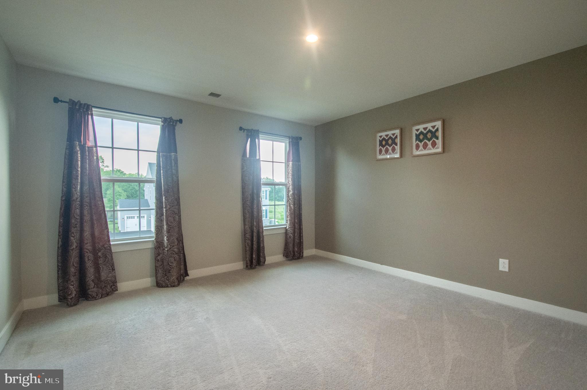 ESTATES OF LONDON GROVE - Residential