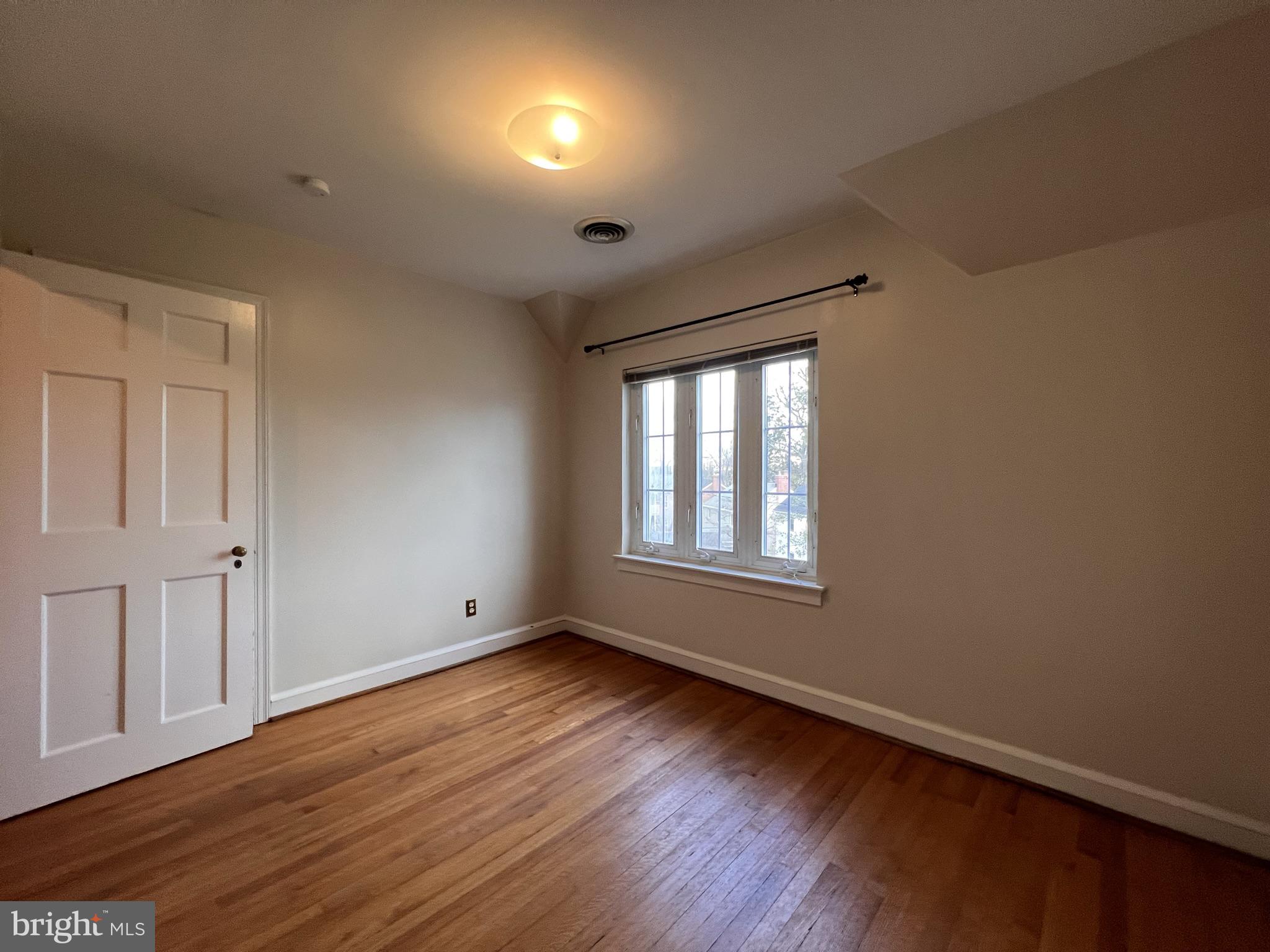AURORA HILLS - Residential Lease