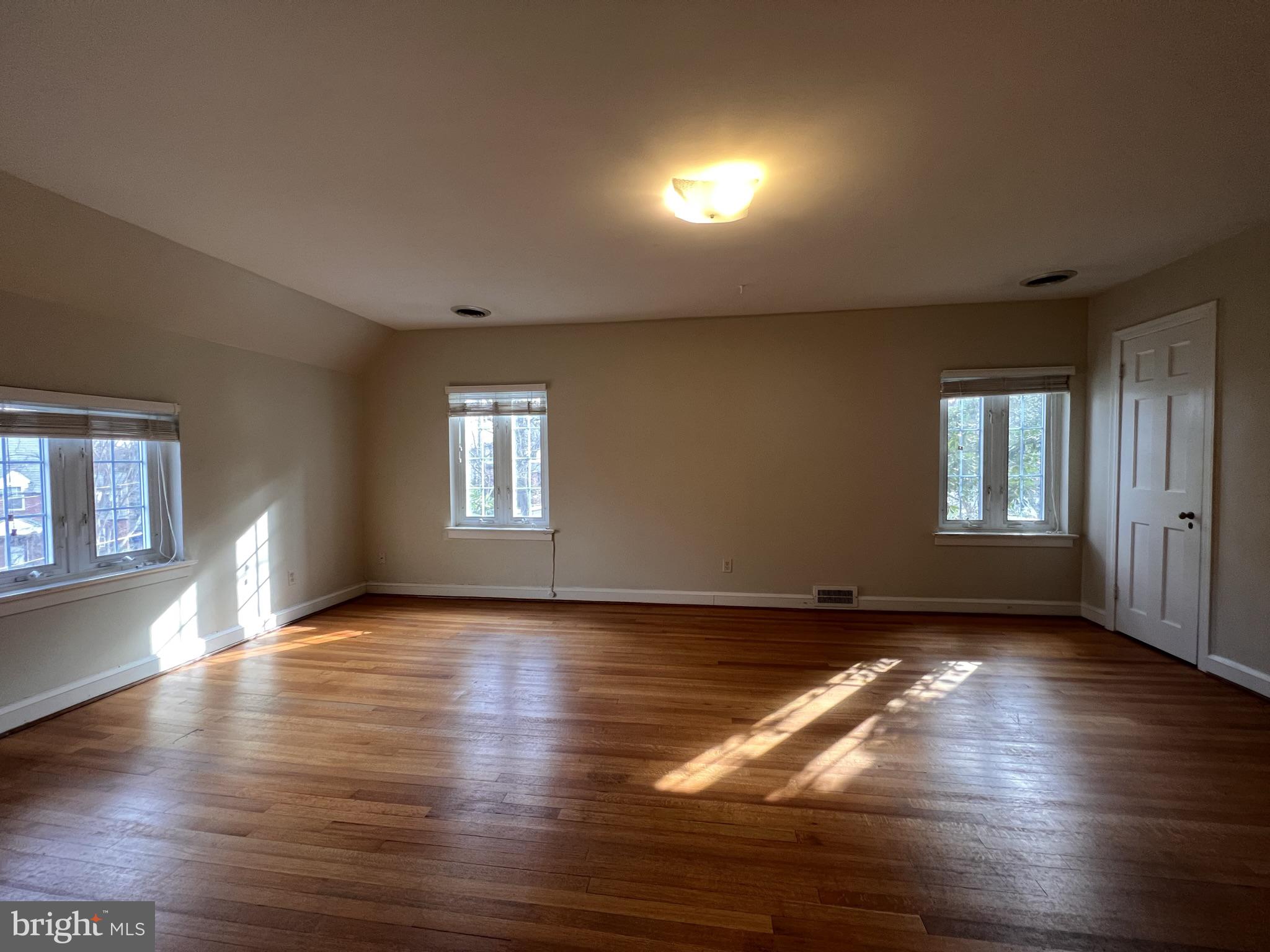 AURORA HILLS - Residential Lease