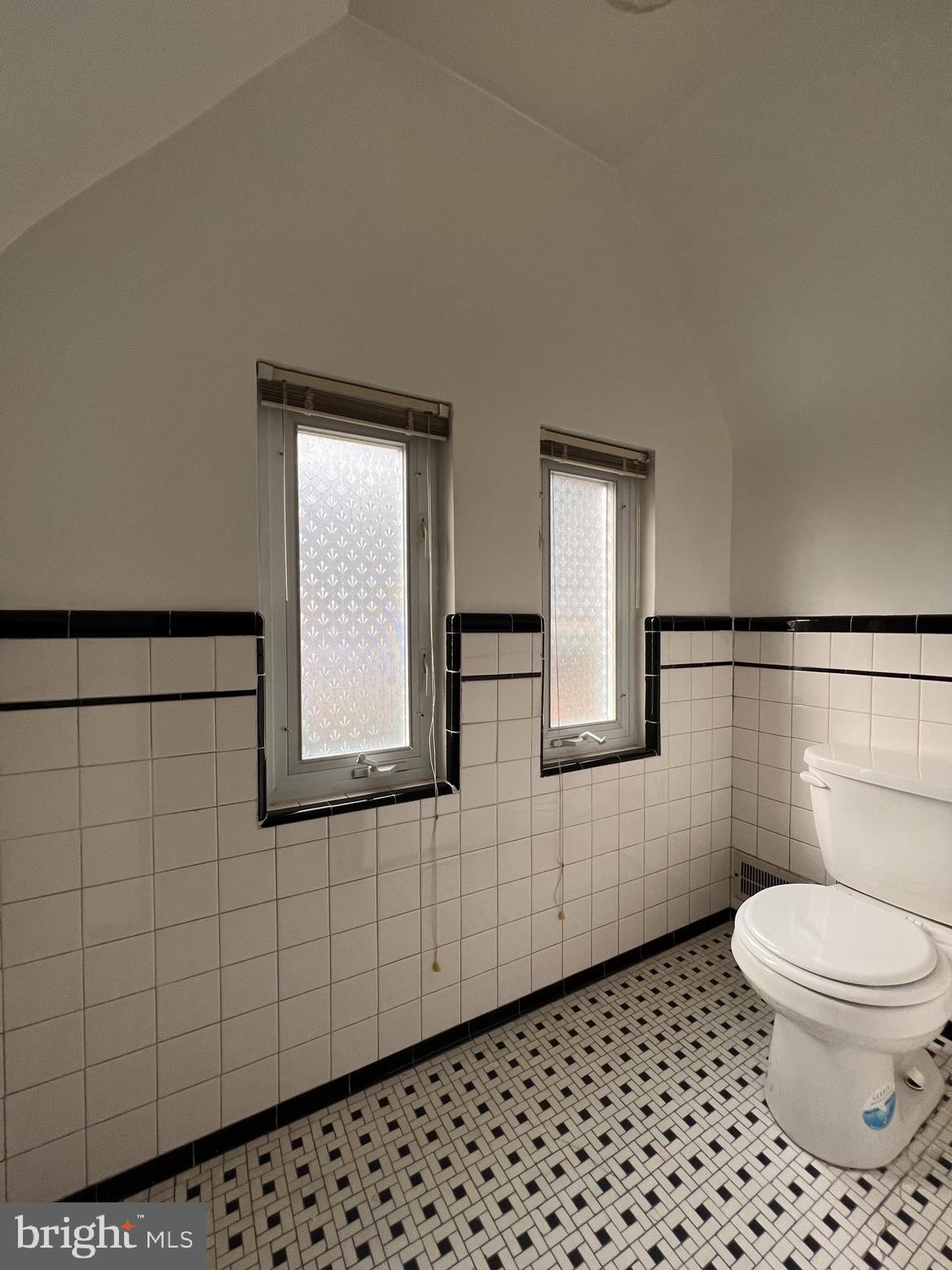 AURORA HILLS - Residential Lease