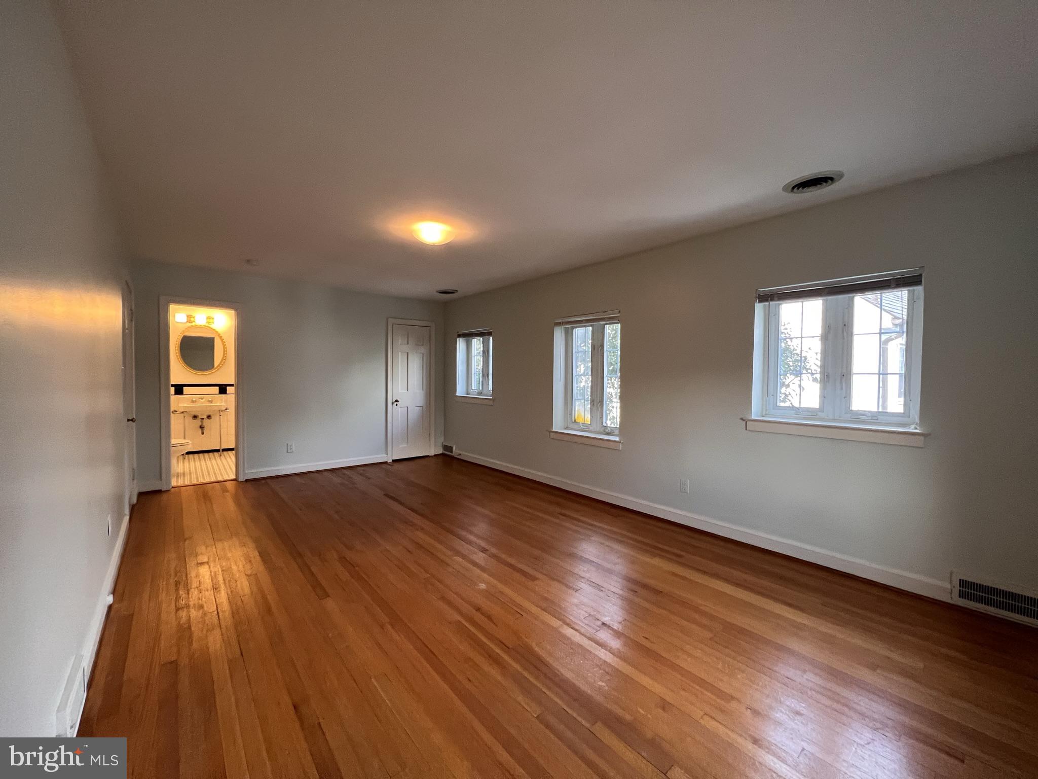 AURORA HILLS - Residential Lease