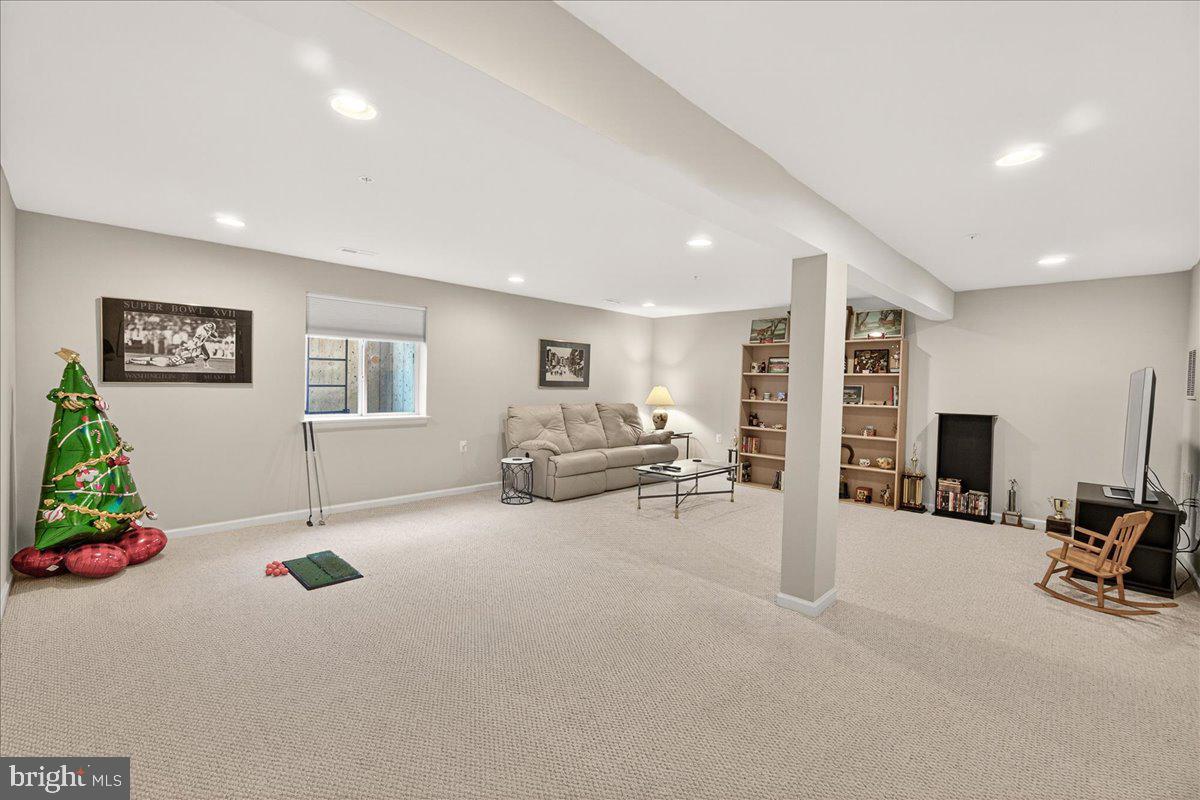 WORMANS MILL - Residential