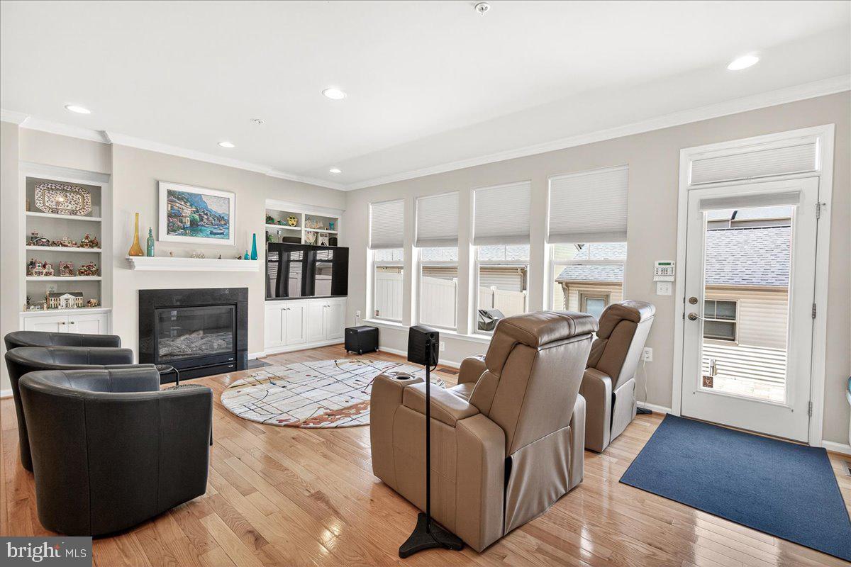 WORMANS MILL - Residential