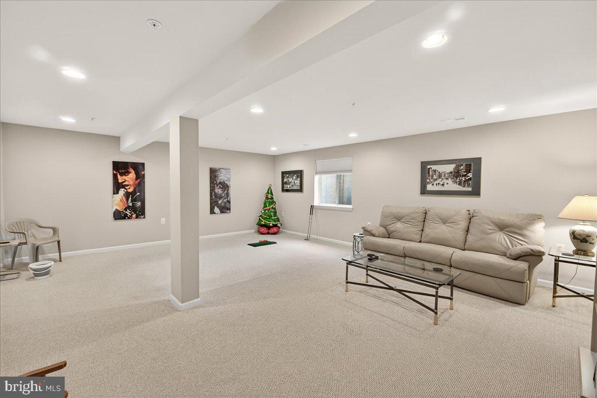 WORMANS MILL - Residential