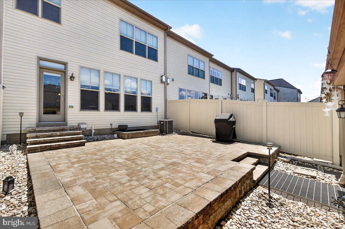 WORMANS MILL - Residential