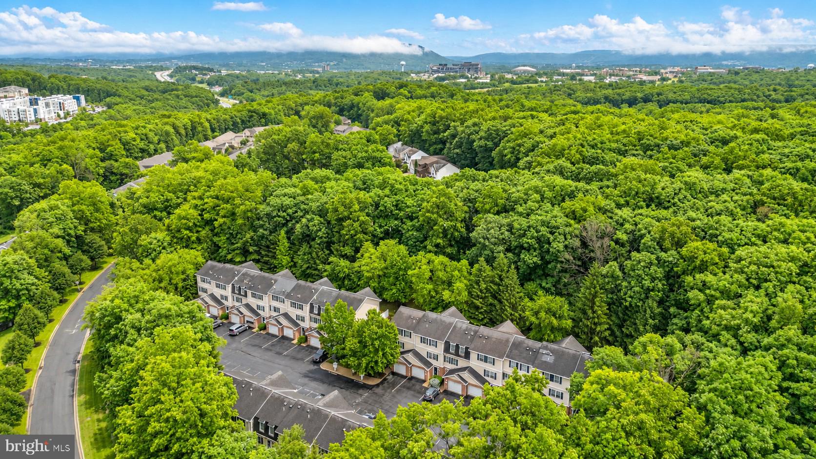 SIENNA WOODS - Residential