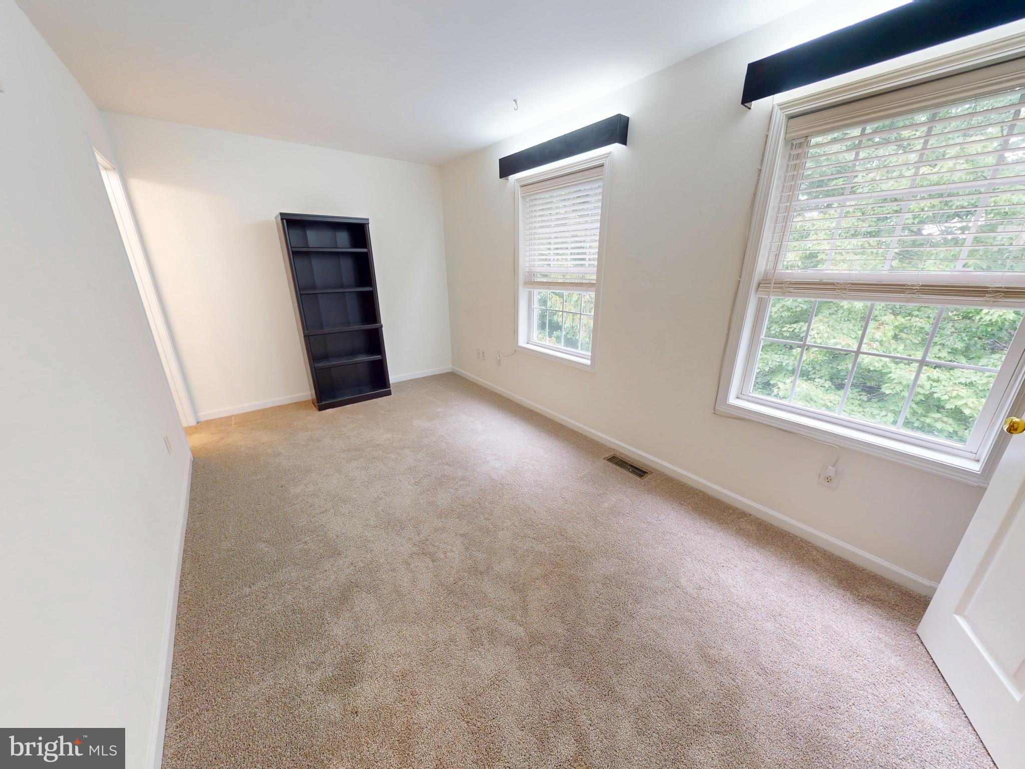 SIENNA WOODS - Residential