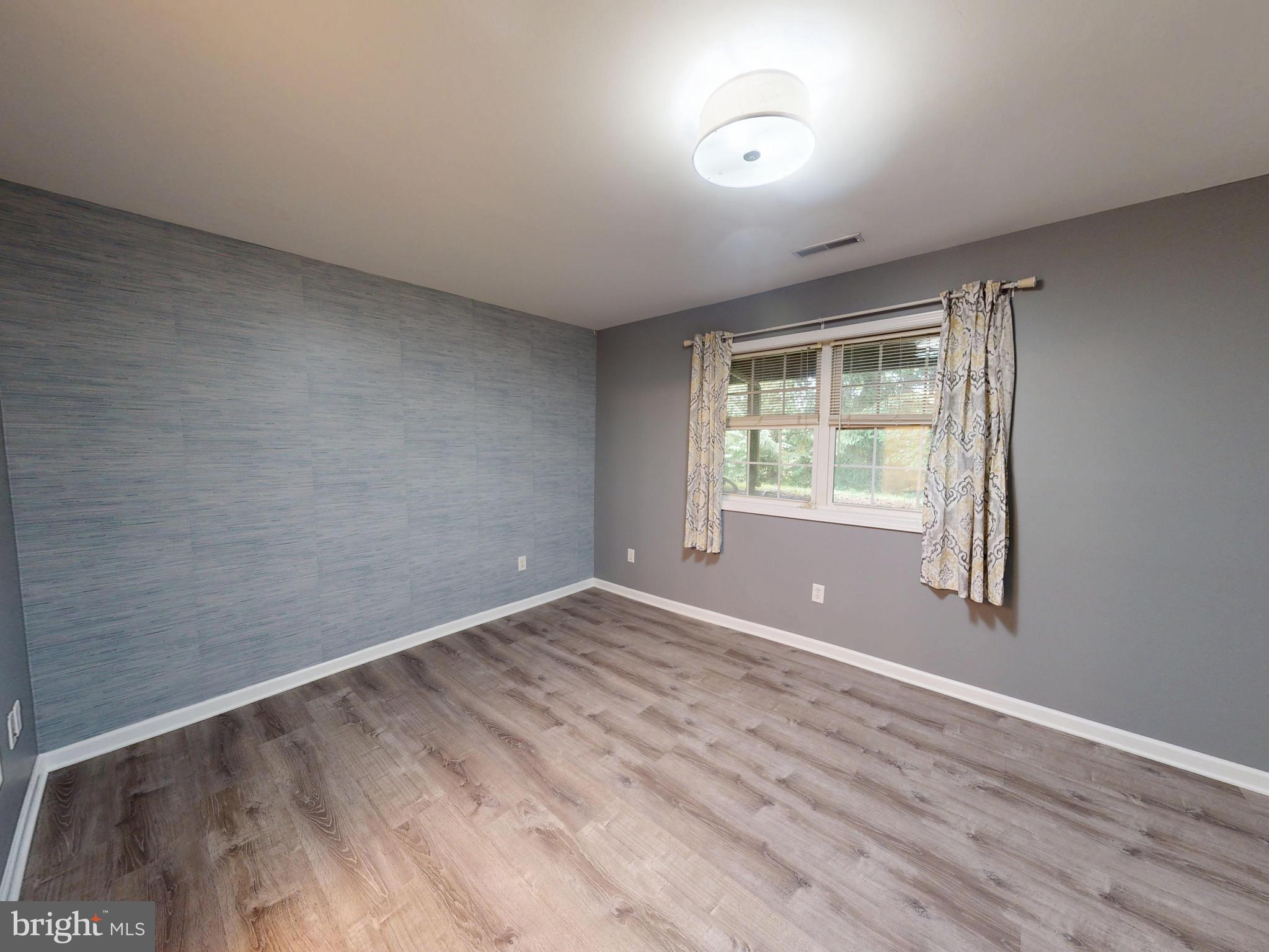 SIENNA WOODS - Residential